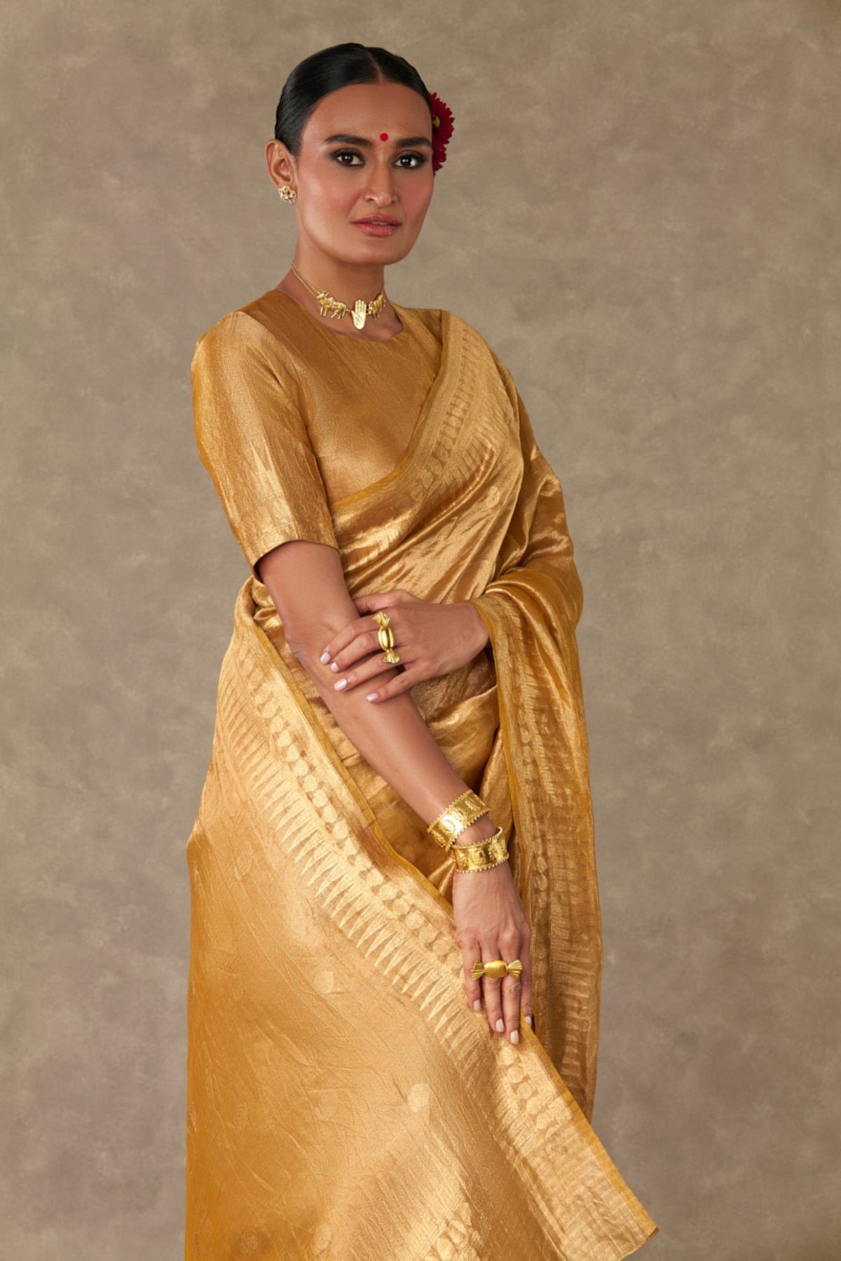 &#39;Sunehri&#39; Tissue Saree