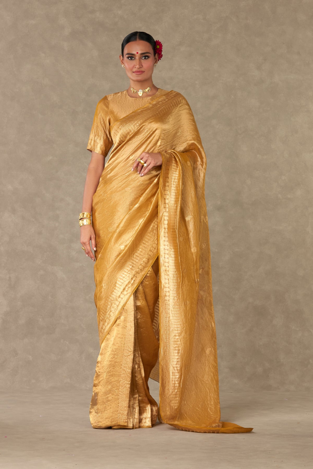 &#39;Sunehri&#39; Tissue Saree