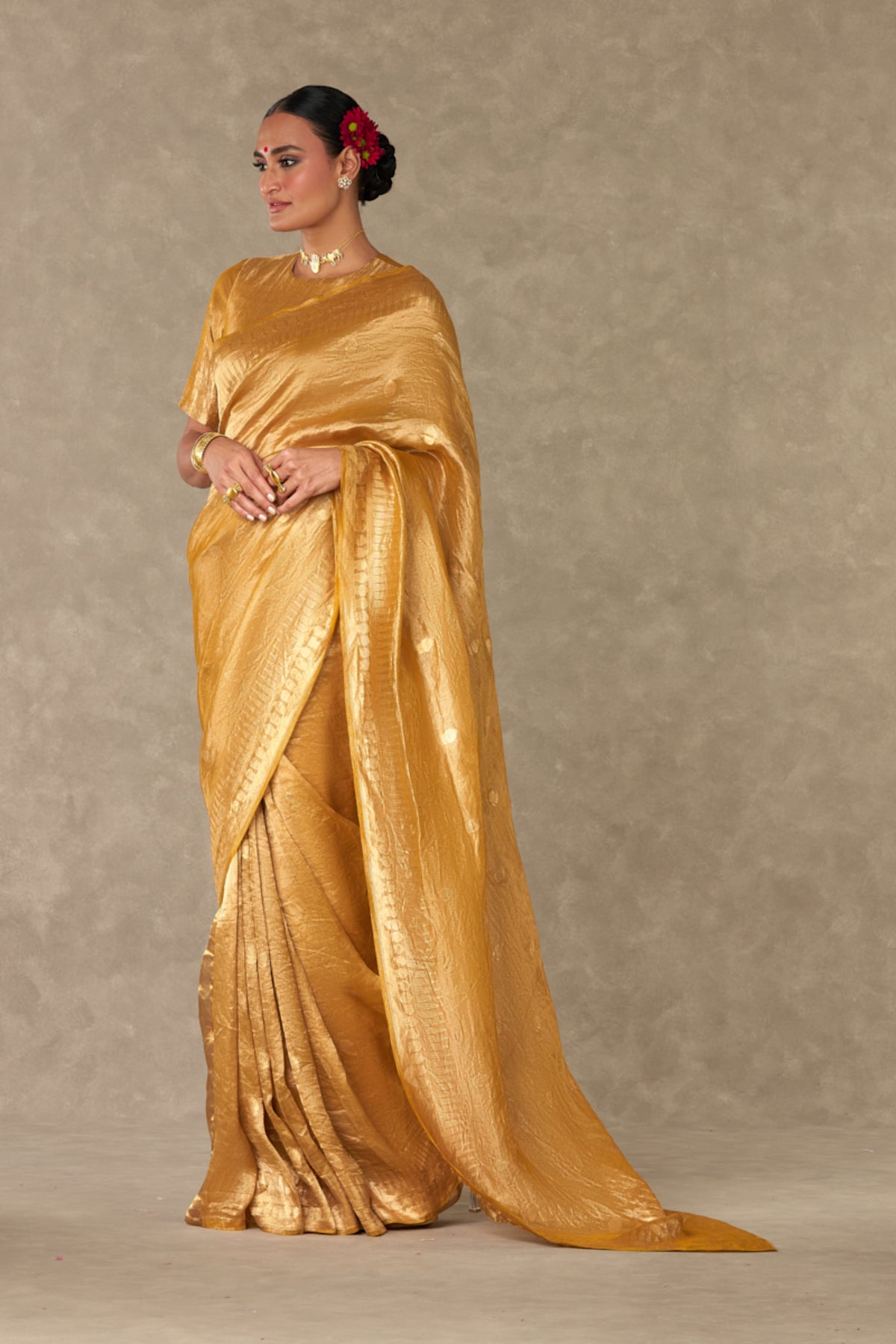 &#39;Sunehri&#39; Tissue Saree