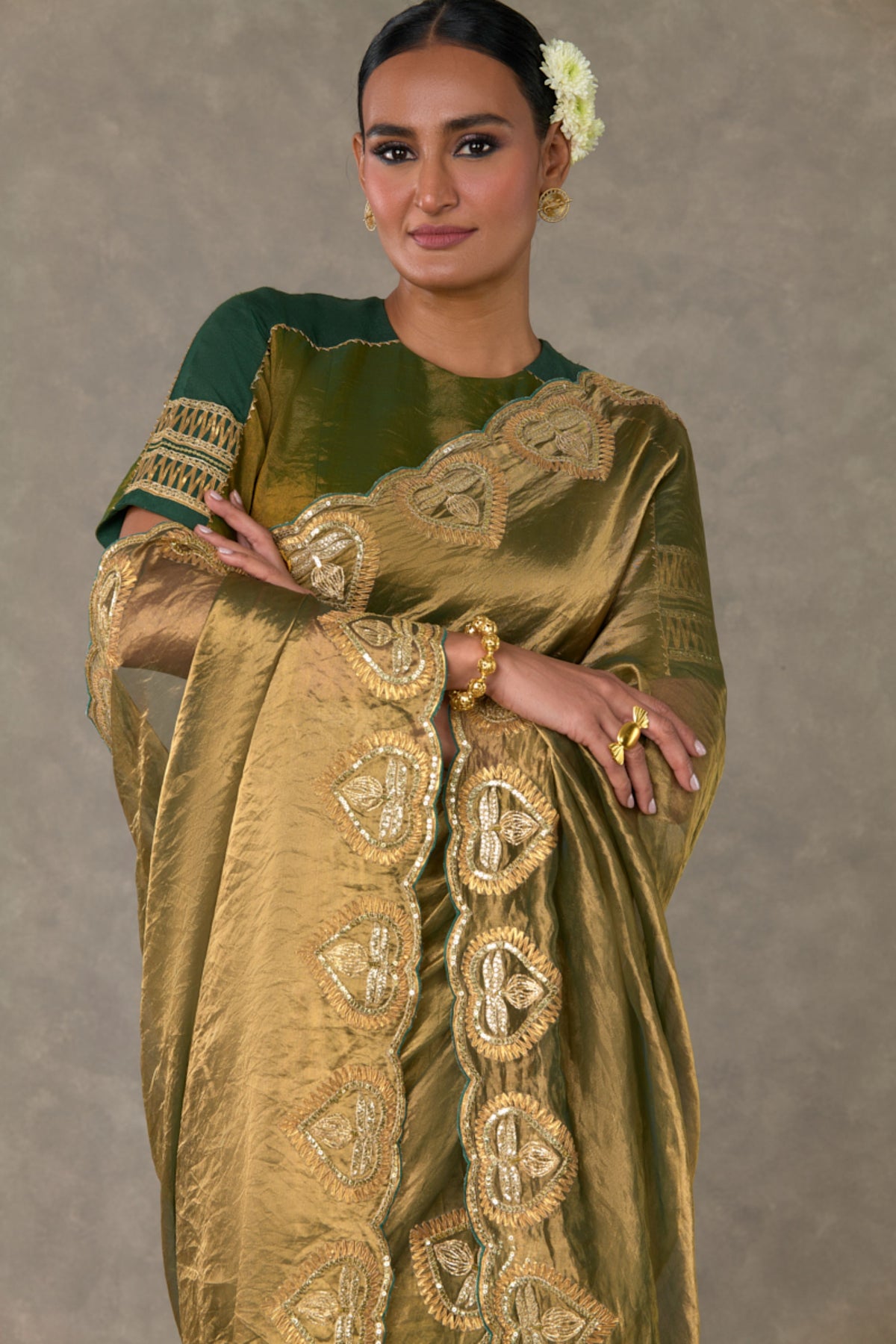 &#39;Paan&#39; Tissue Saree With Blouse