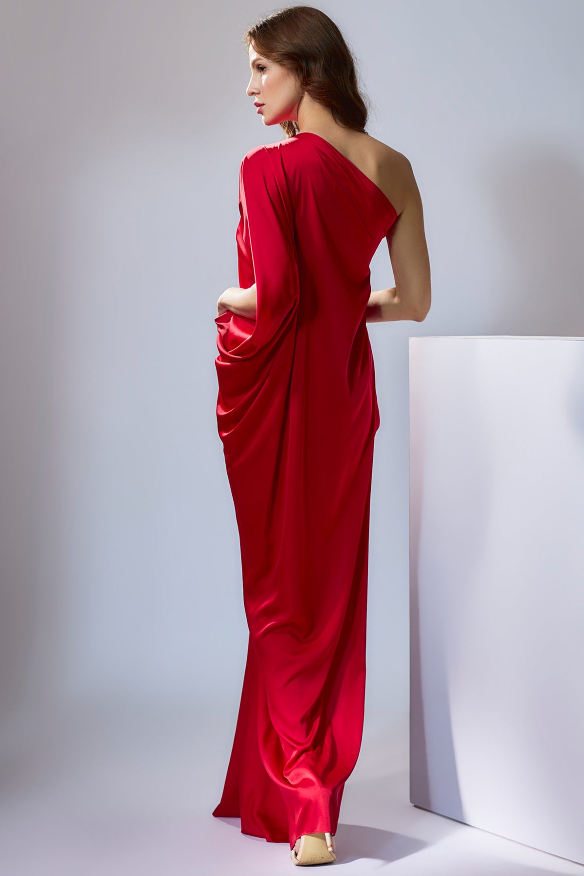 Red One-shoulder Drape Gown