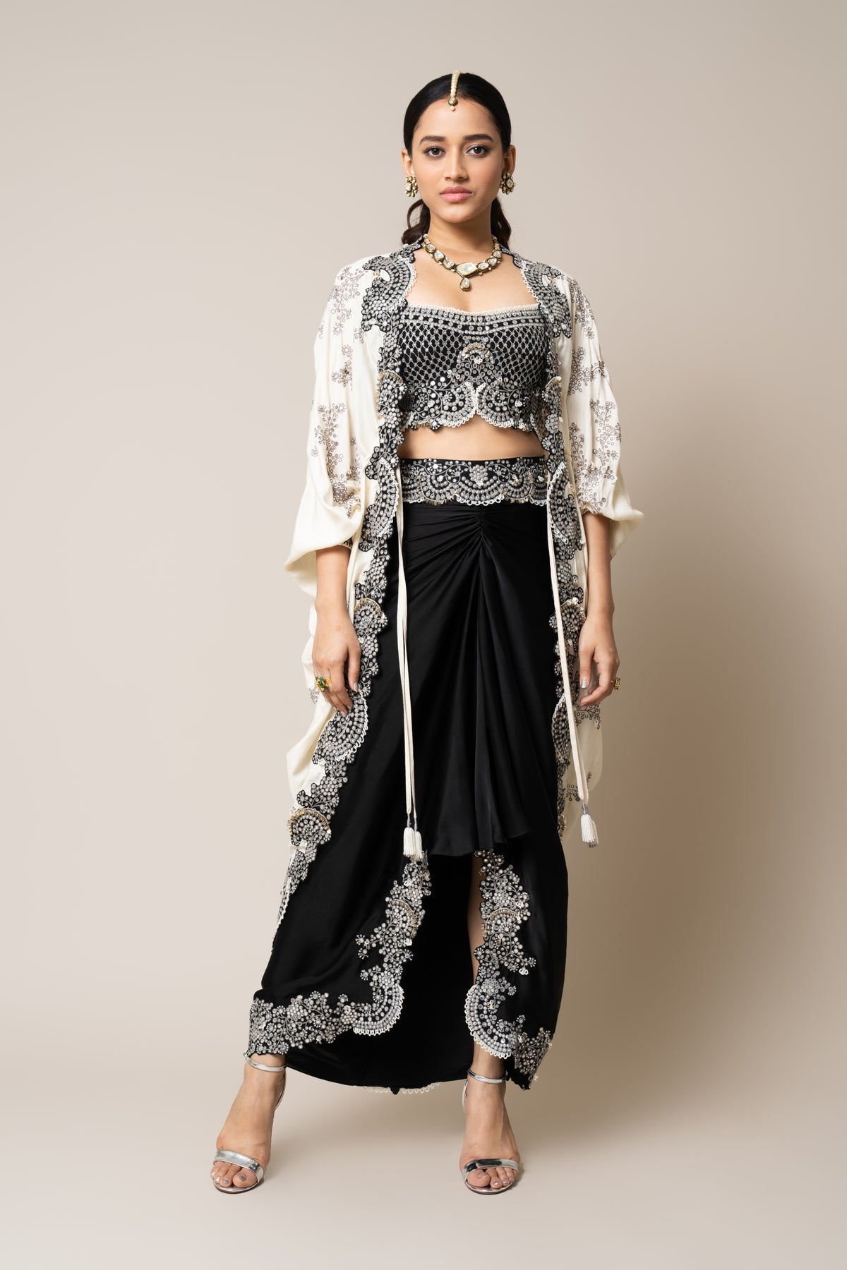 Off-white &amp; Black Long Cape Set