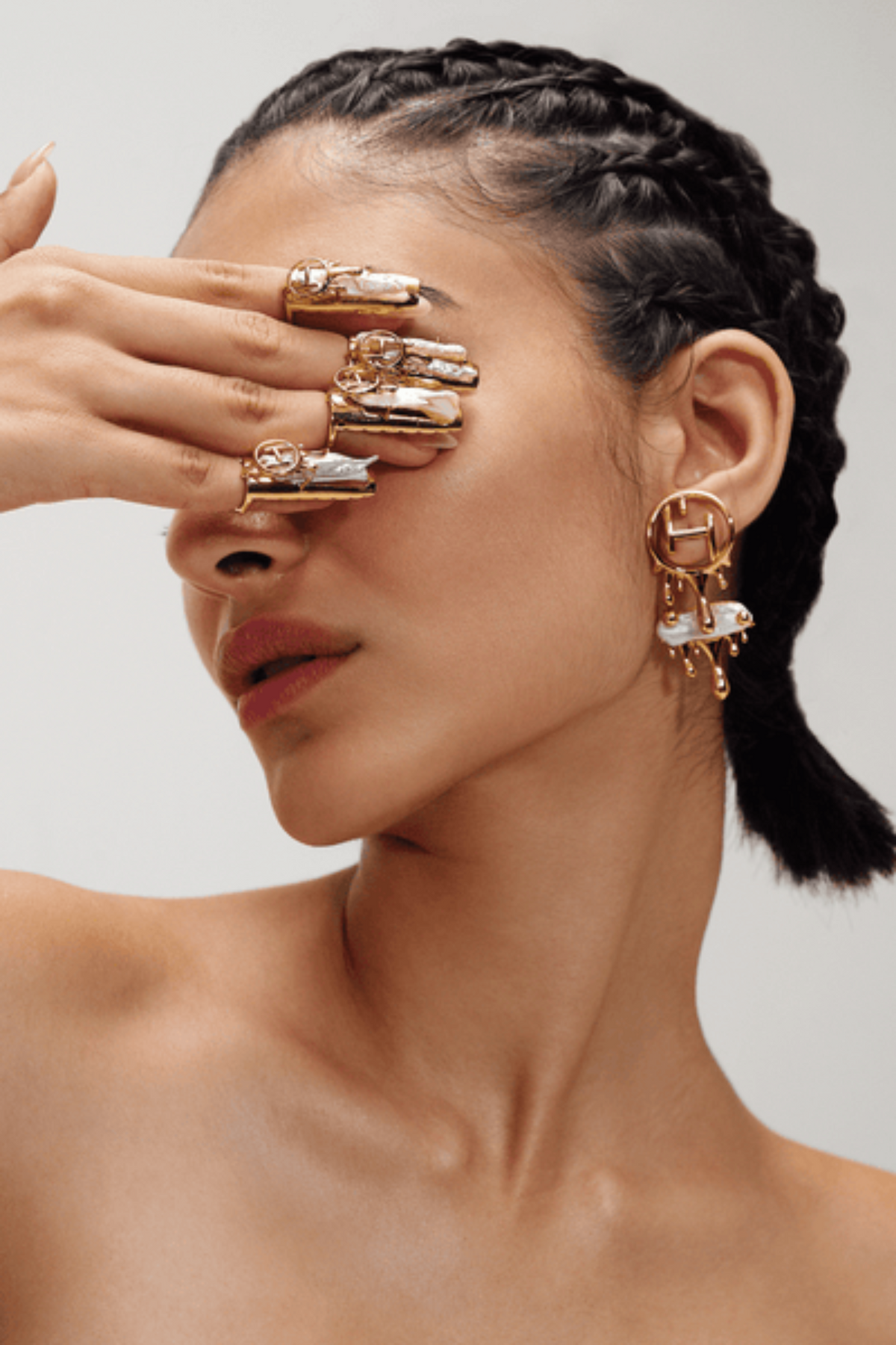Pearl Fingertip Ring in Gold