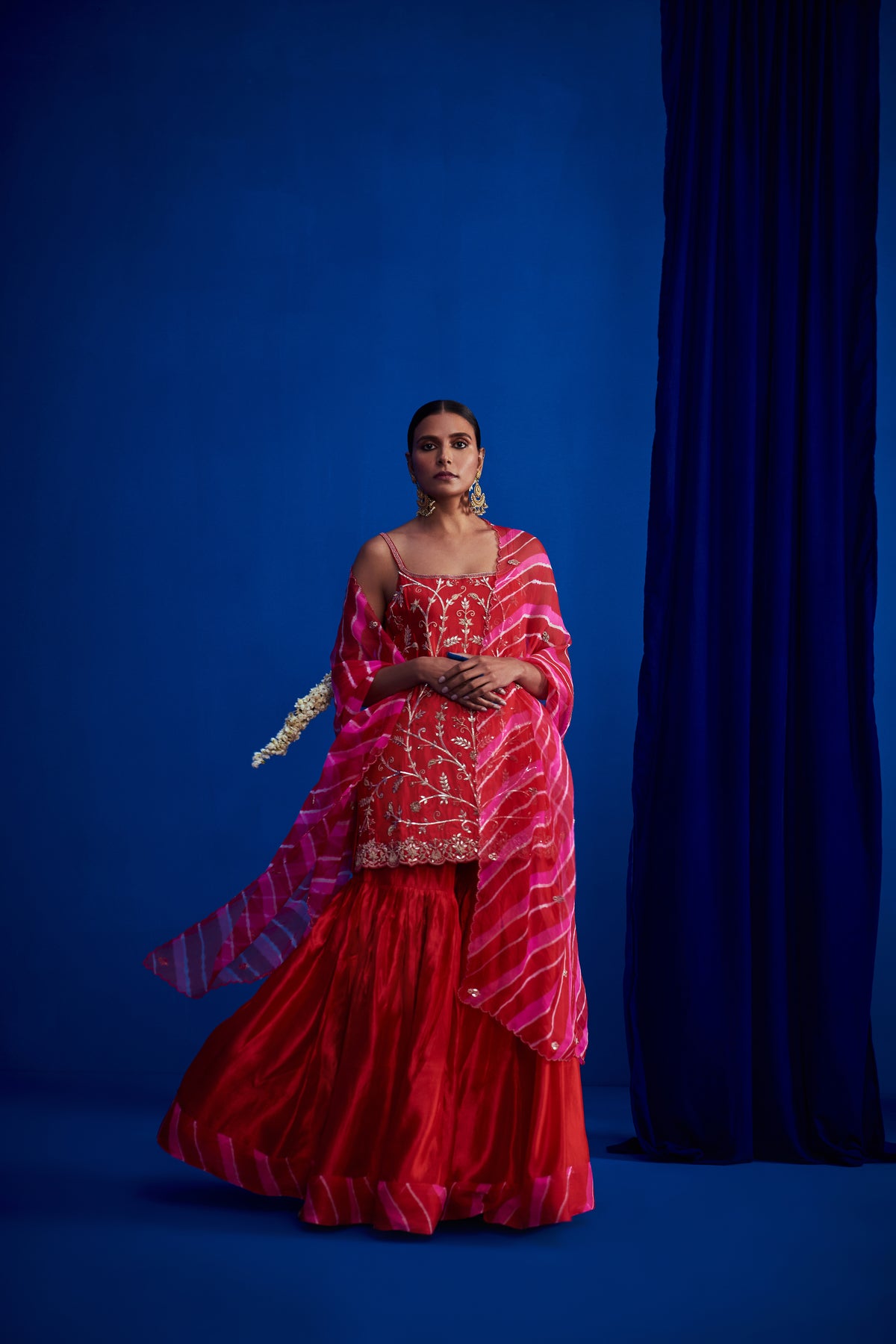 Red embroidered spaghetti kurta set