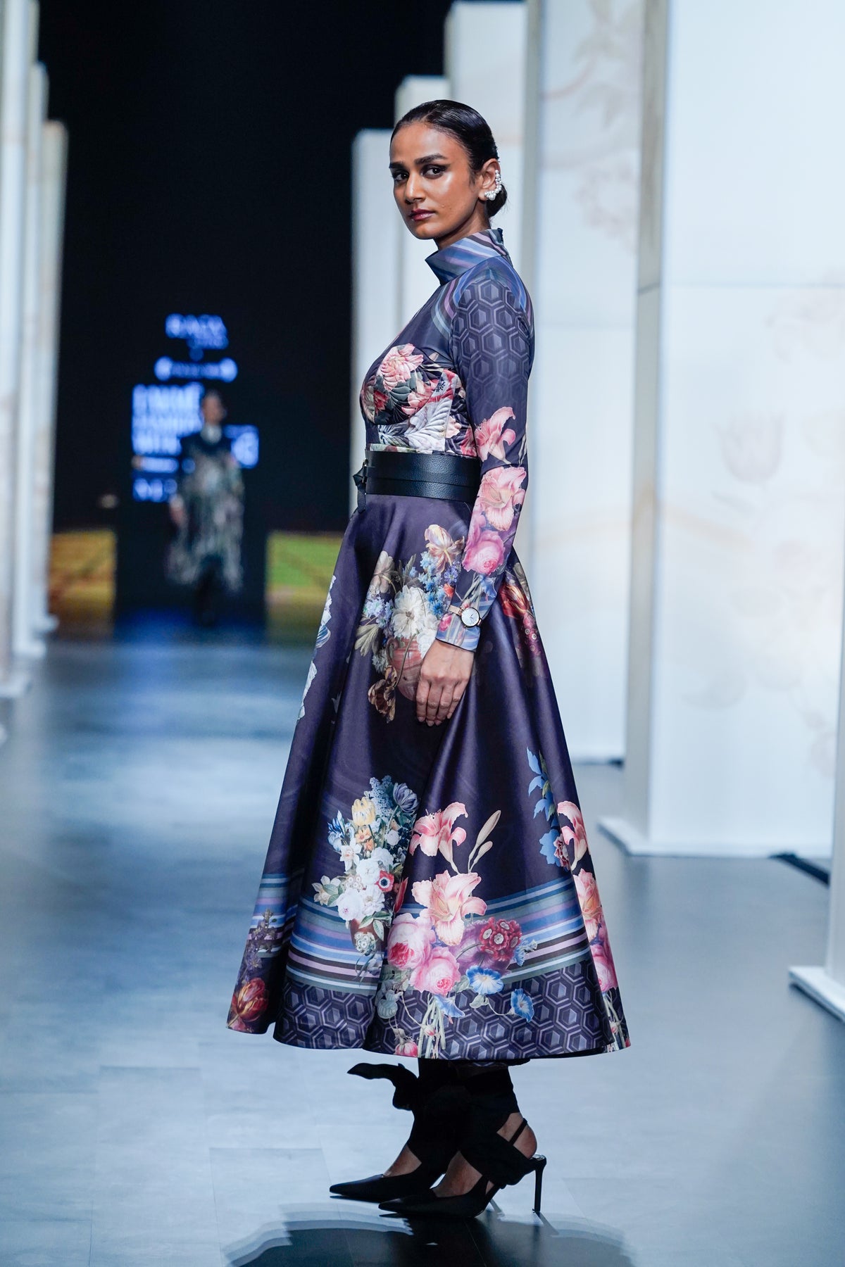 The noire flower garden skirt