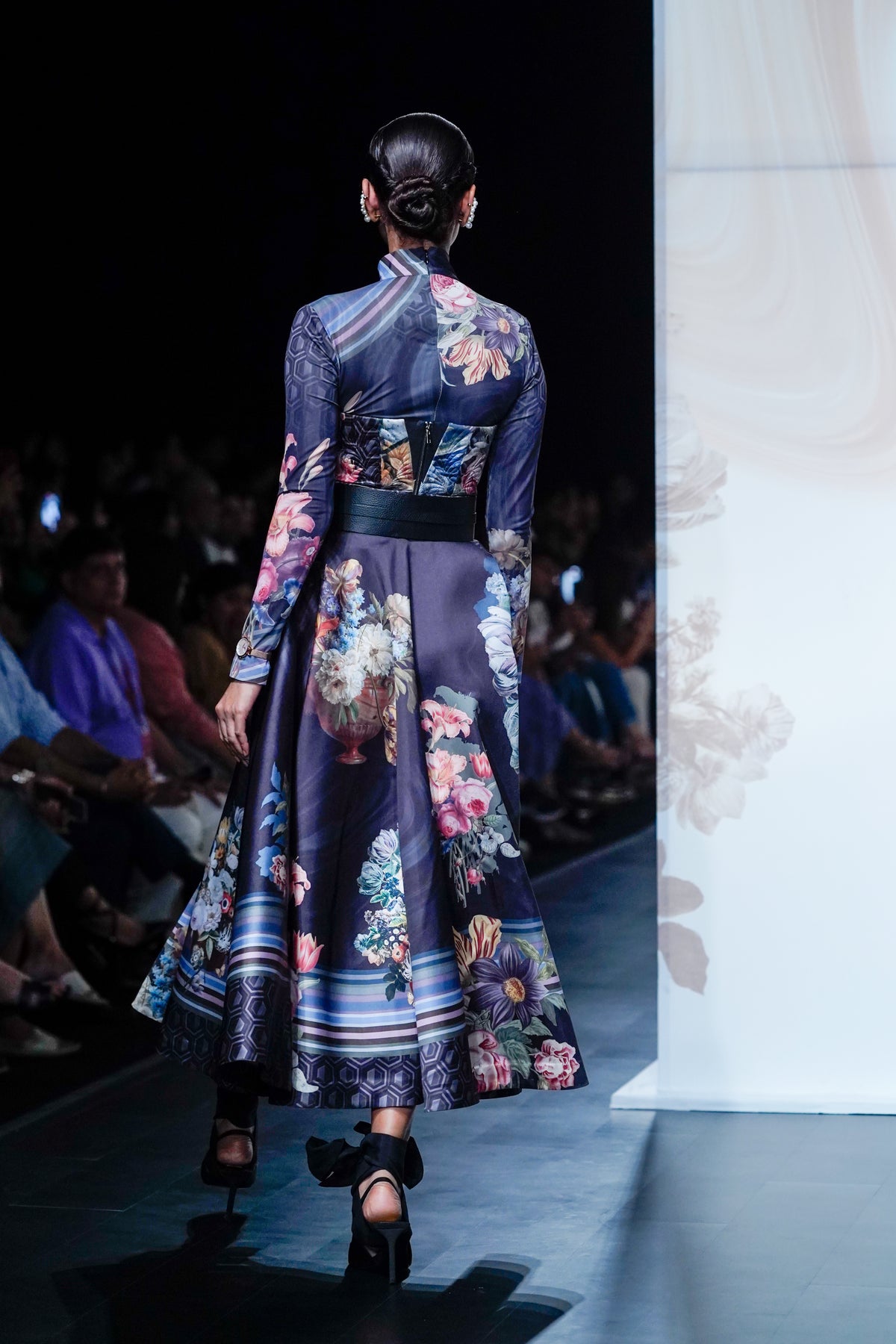 The noire flower garden skirt