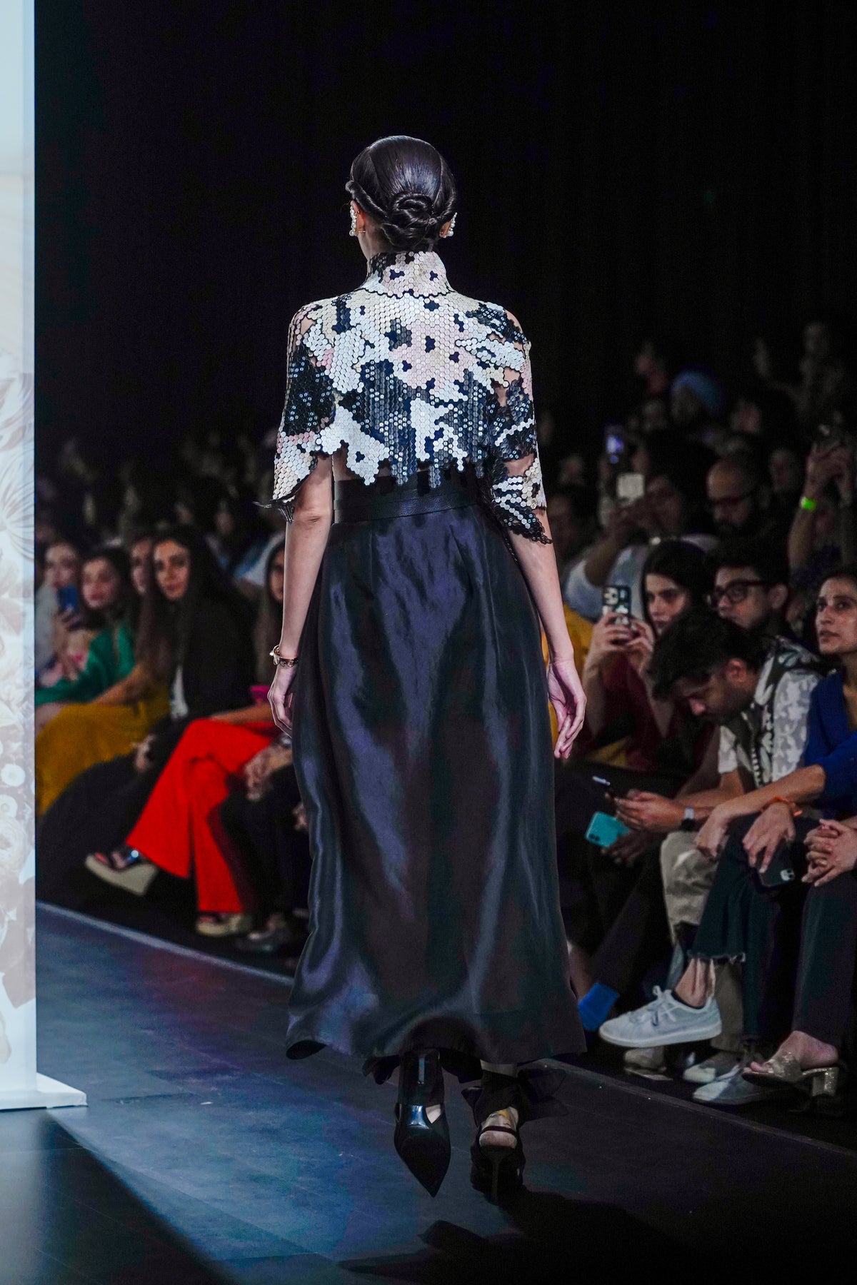 The noire articulate skirt