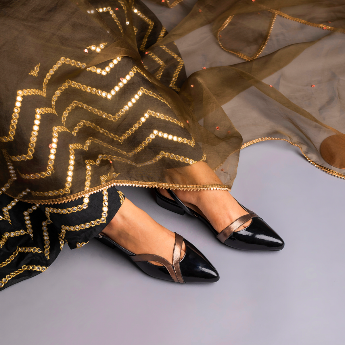 Black 1 Inches Pointed Toe Sandals