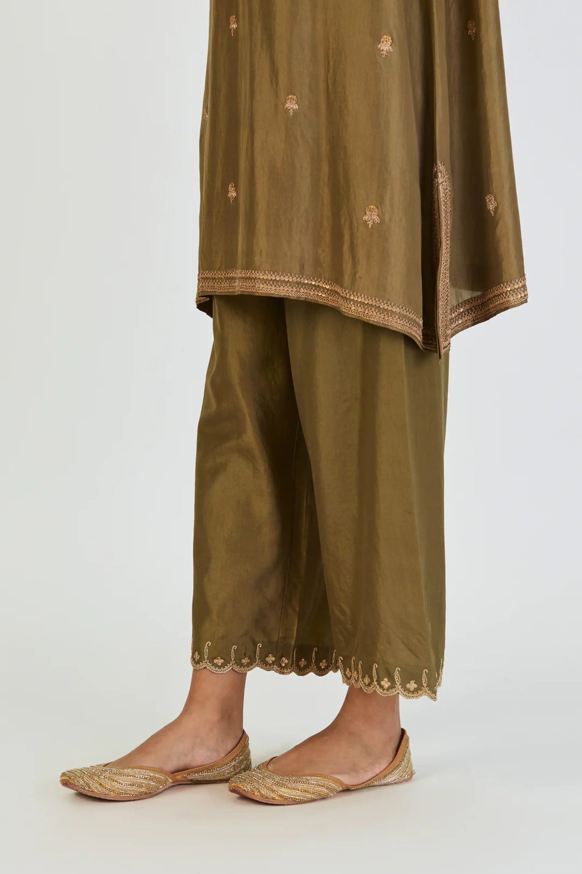 Indrani Kurta And Pant