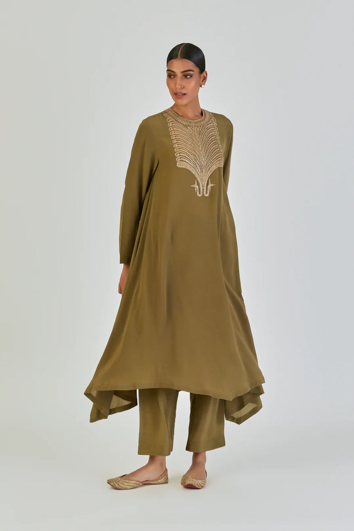 Laali Kurta And Pant