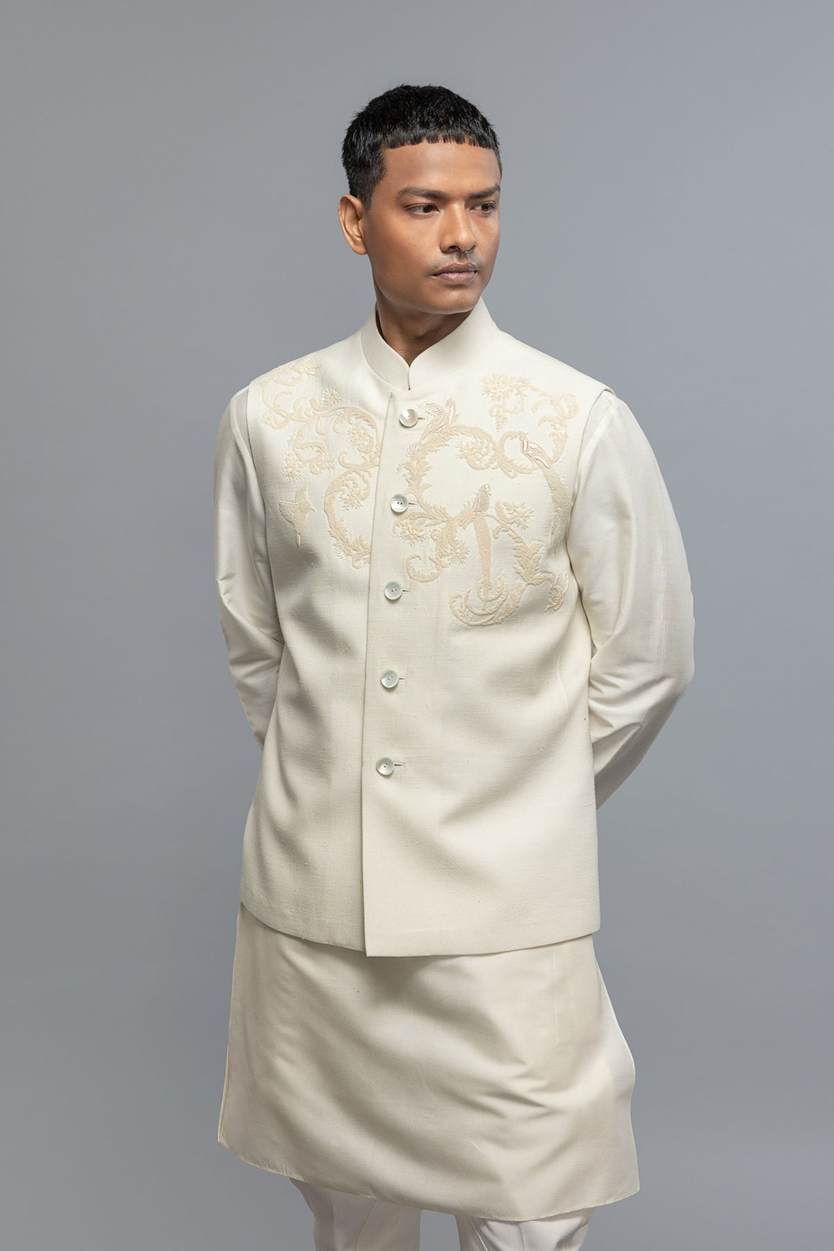 Ivory Matka Bundi With Resham Embroidery