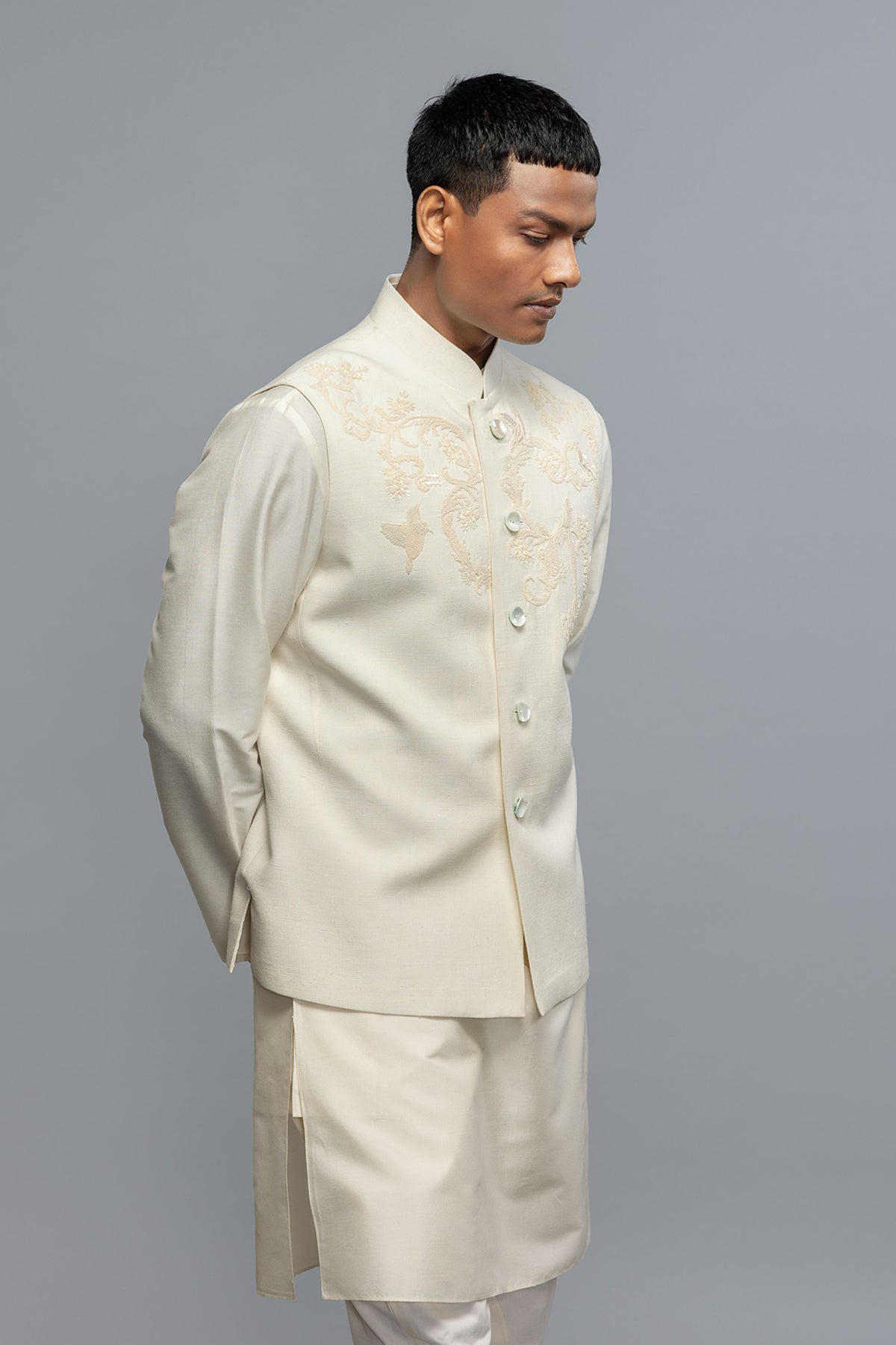Ivory Matka Bundi With Resham Embroidery