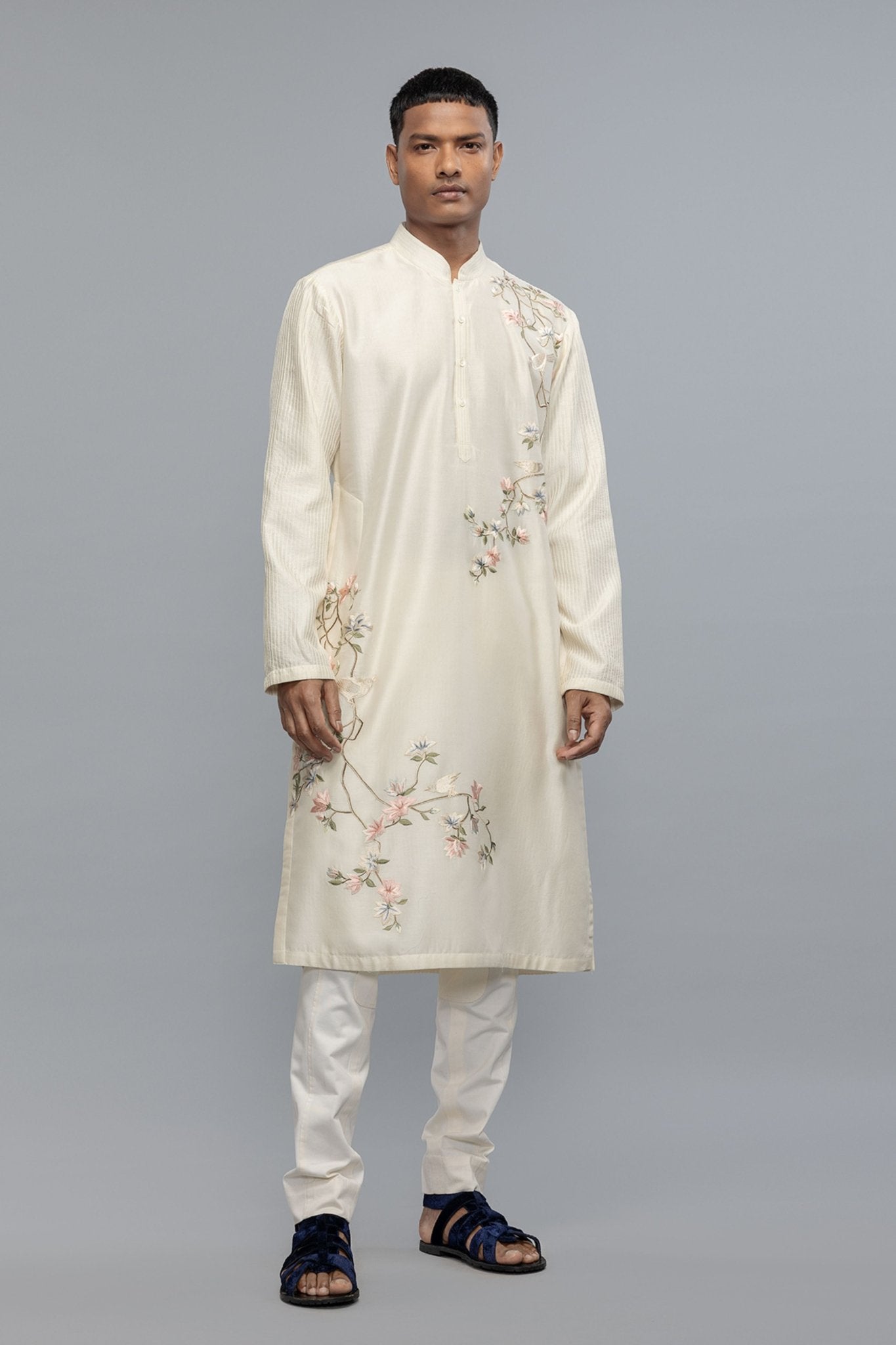 Chanderi Kurta With Intricate Threadwork - Rohit Bal Menswear - Elahe