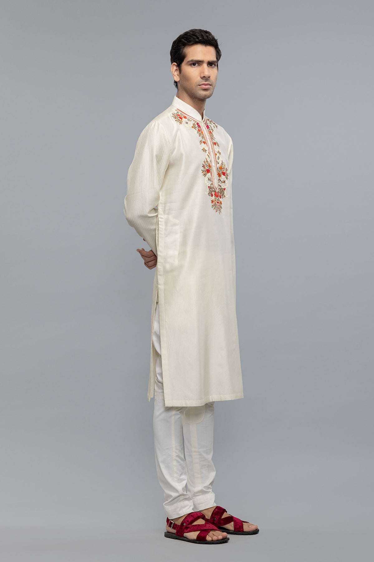 Kurta Set With Embroidery