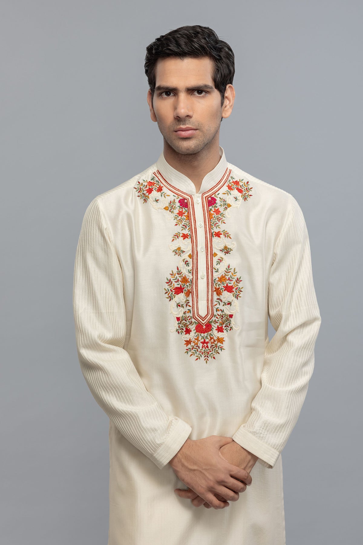 Kurta Set With Embroidery