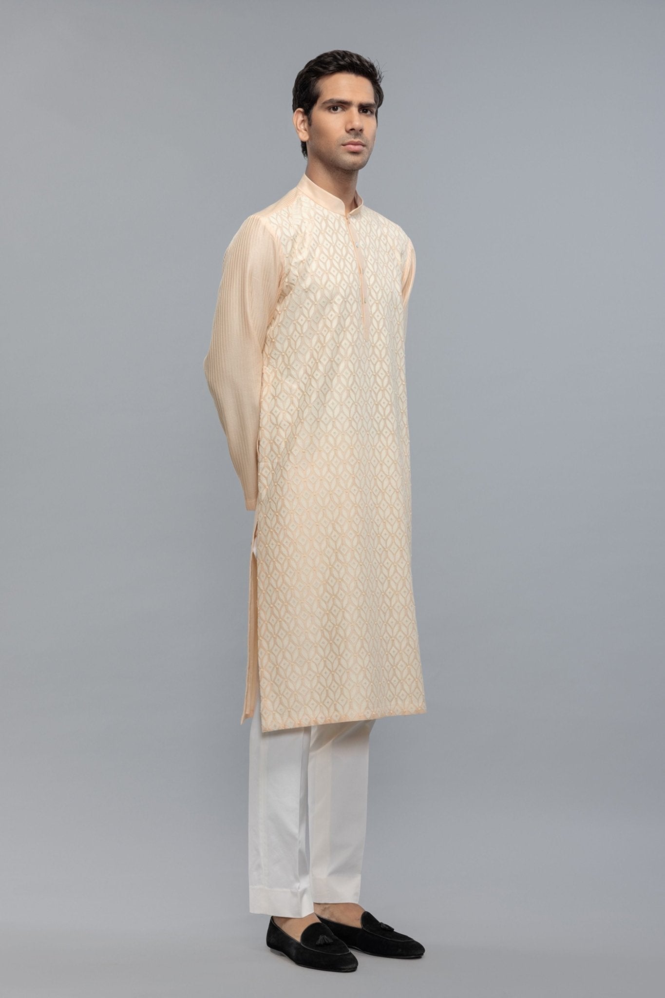 Chanderi Kurta With Thread Detailing - Rohit Bal Menswear - Elahe