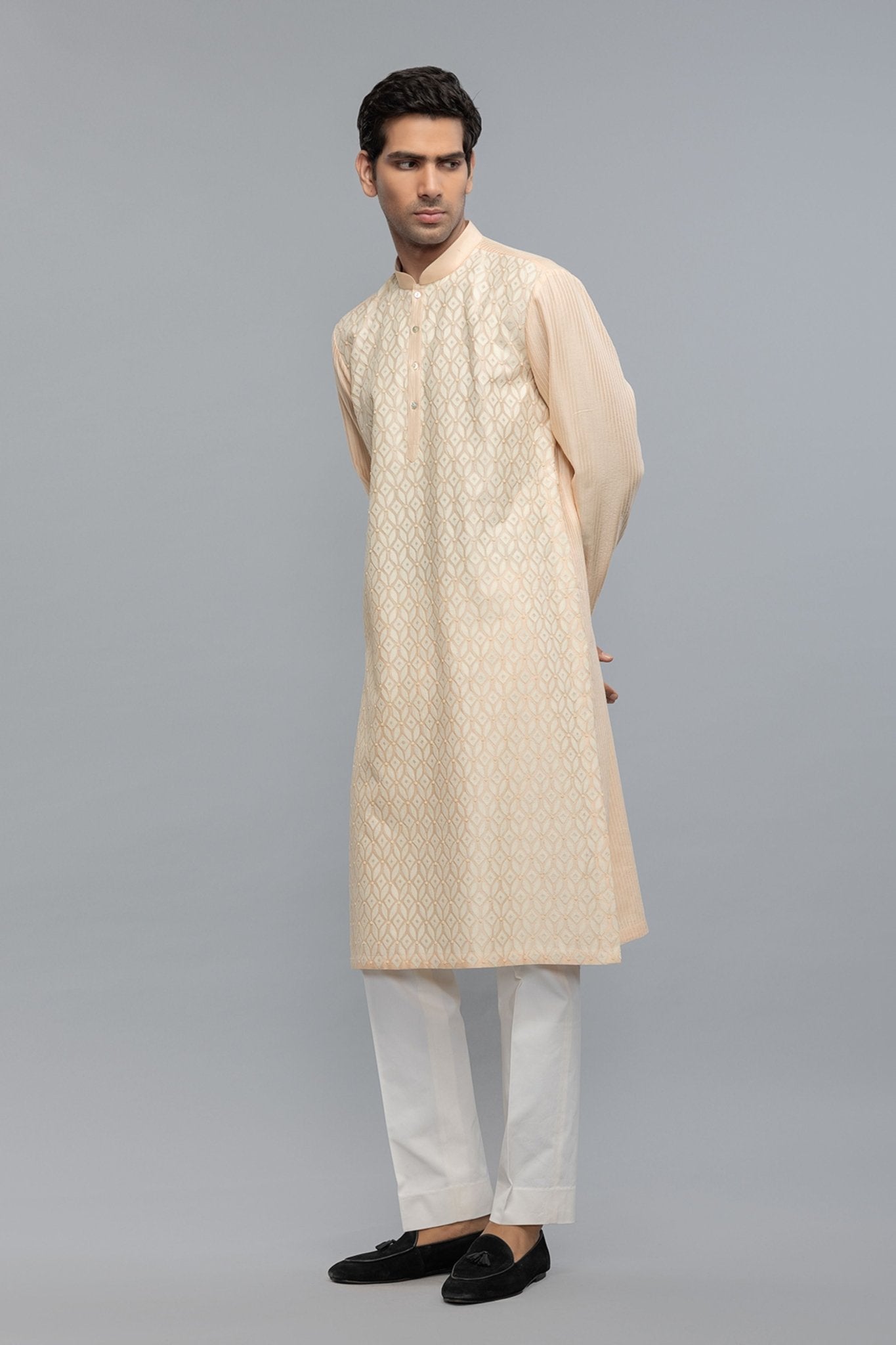 Chanderi Kurta With Thread Detailing - Rohit Bal Menswear - Elahe