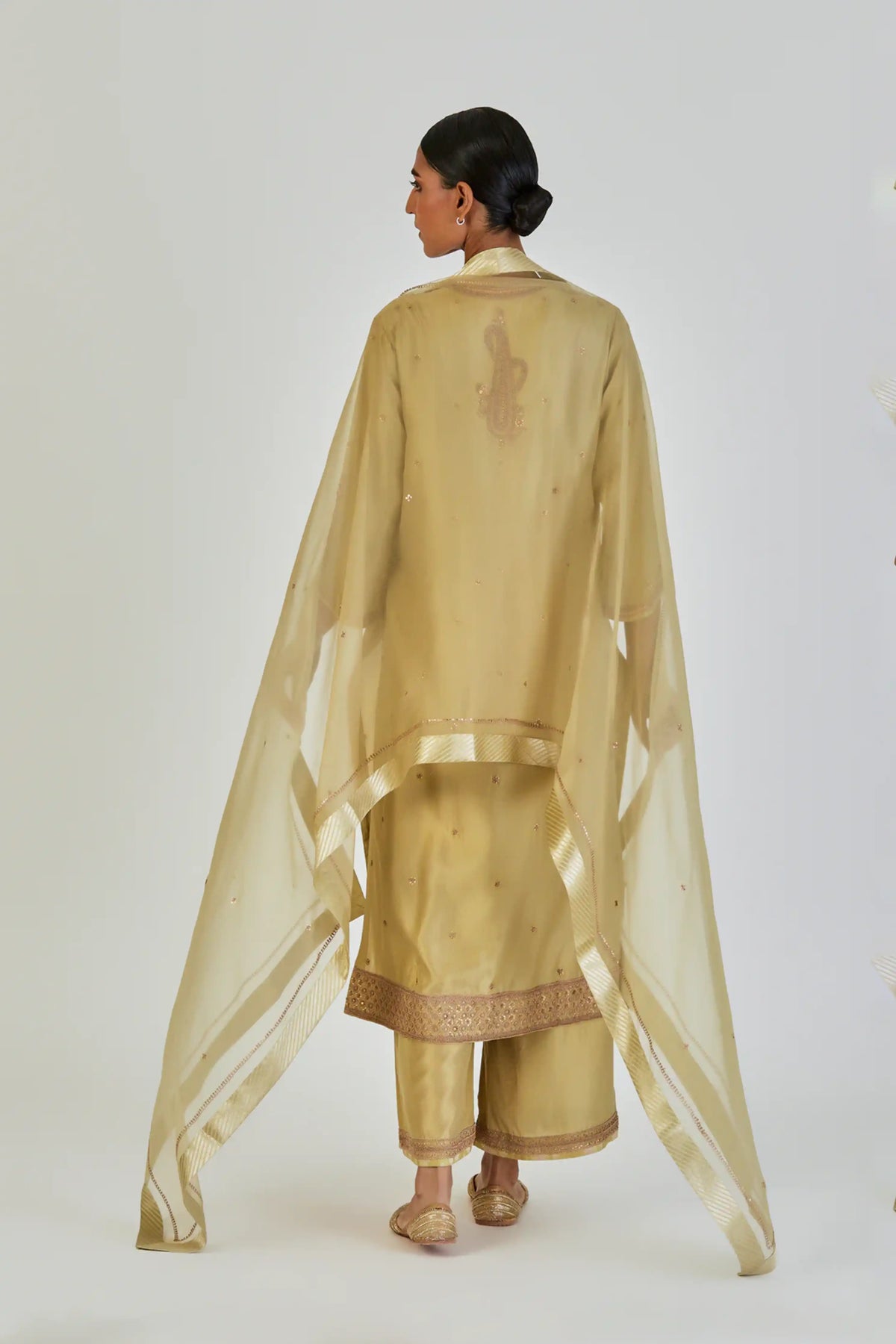 Latika Dupatta