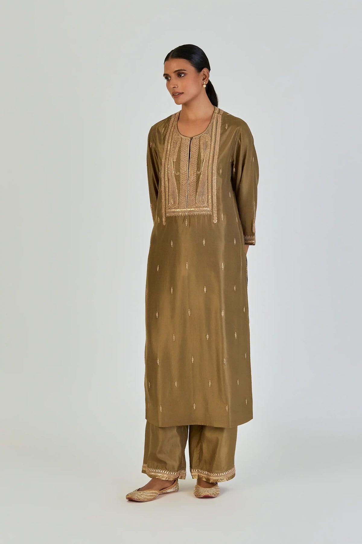 Shrisha Kurta And Pant