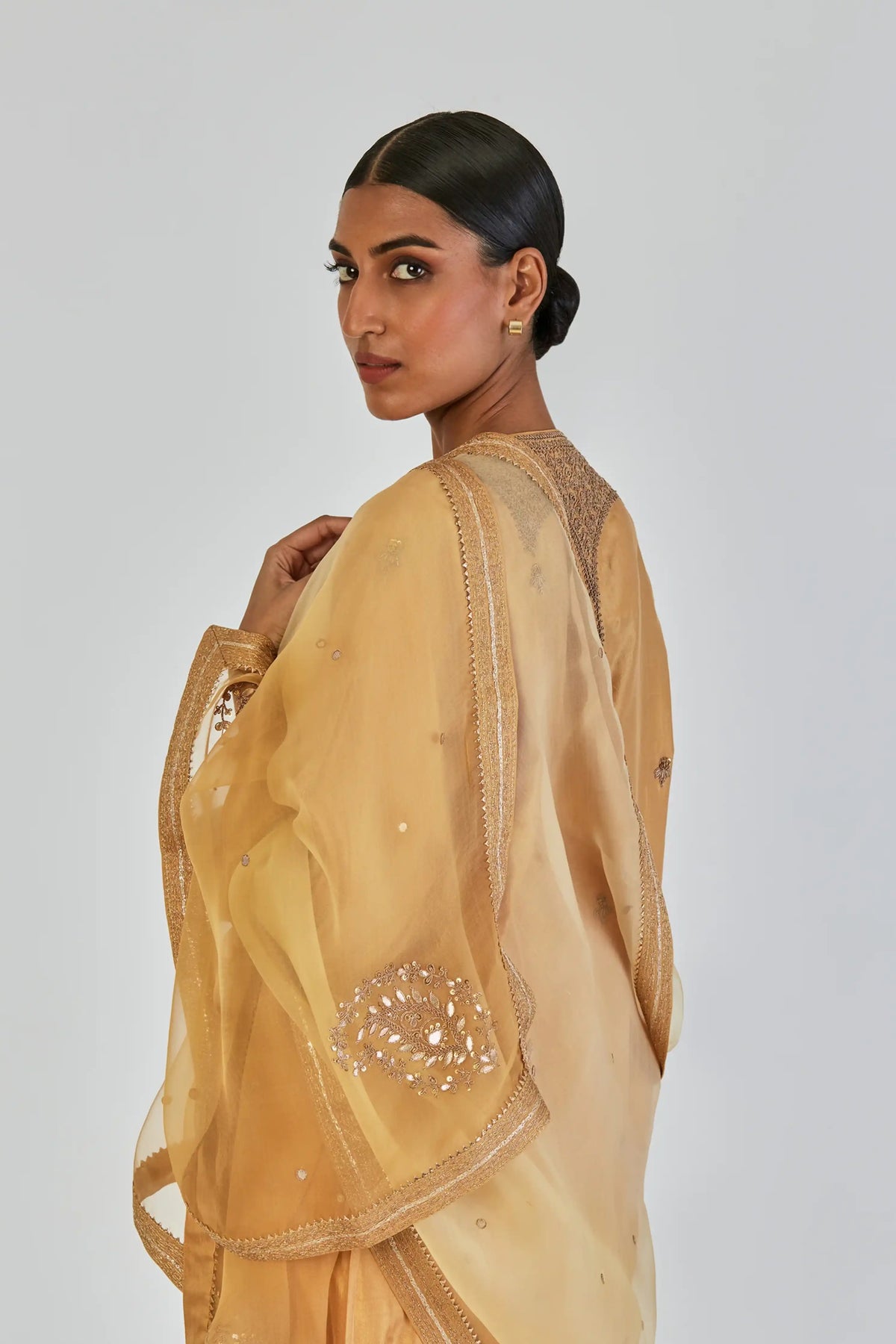 Myra Dupatta