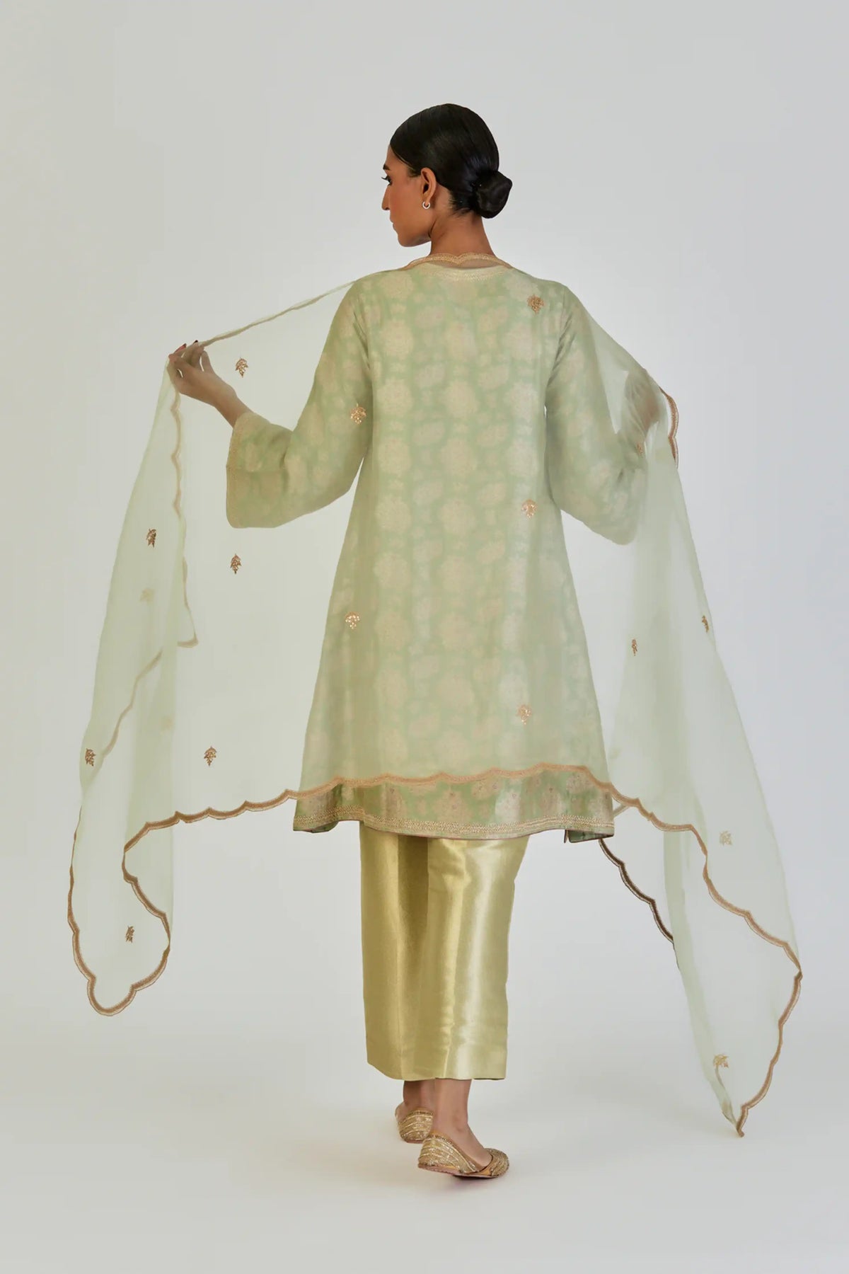 Vani Dupatta