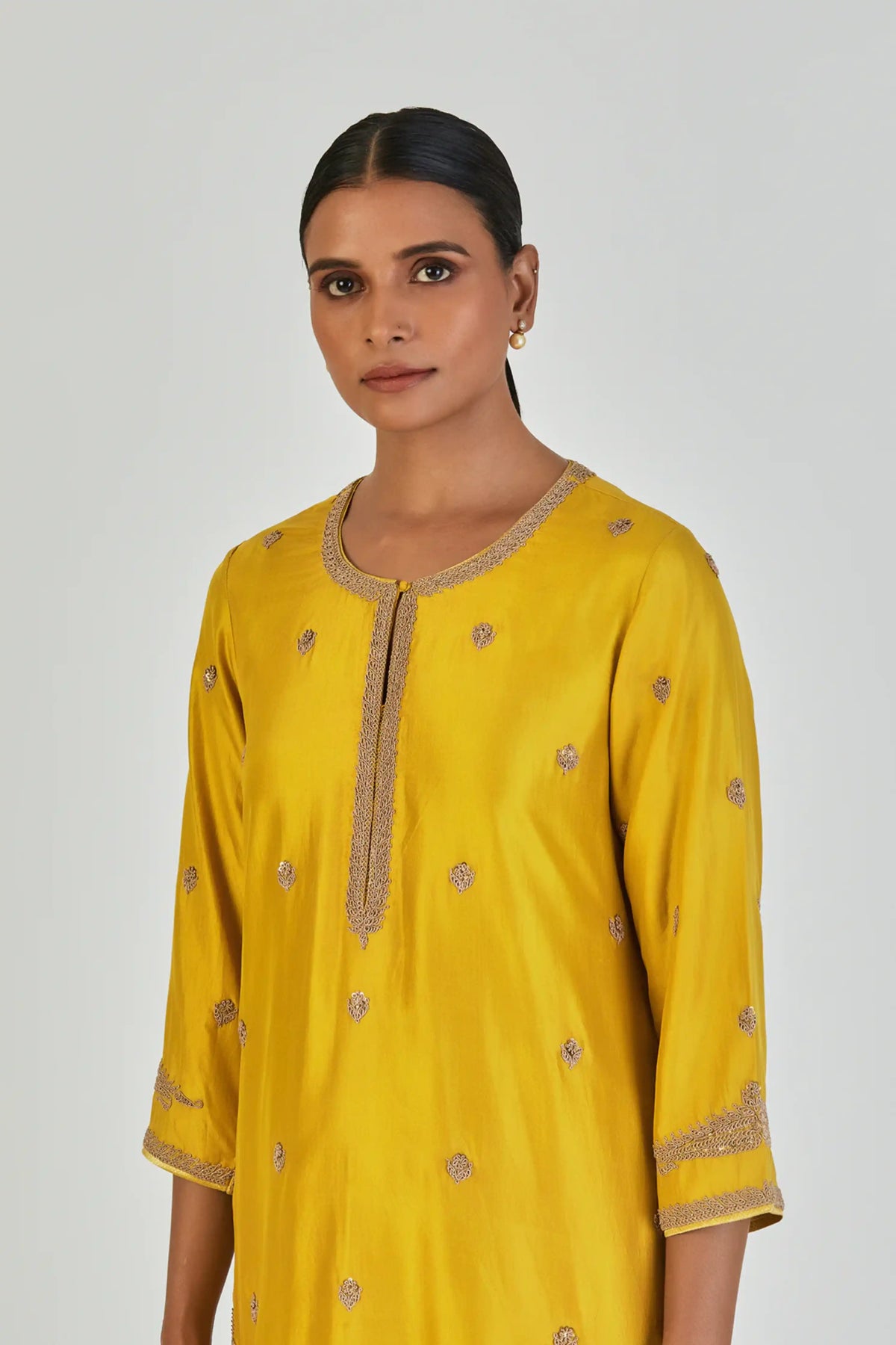 Zehba Kurta And Sharara