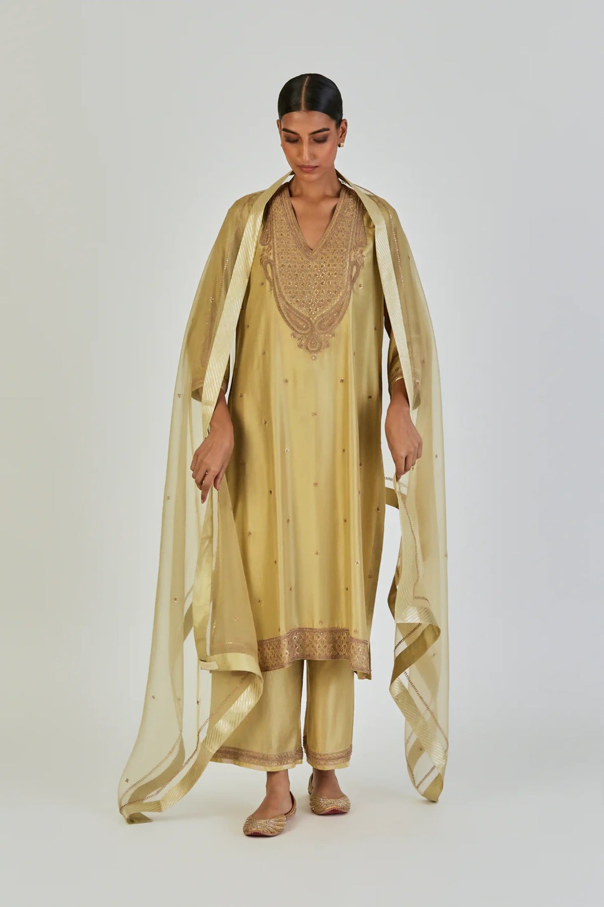 Latika Dupatta