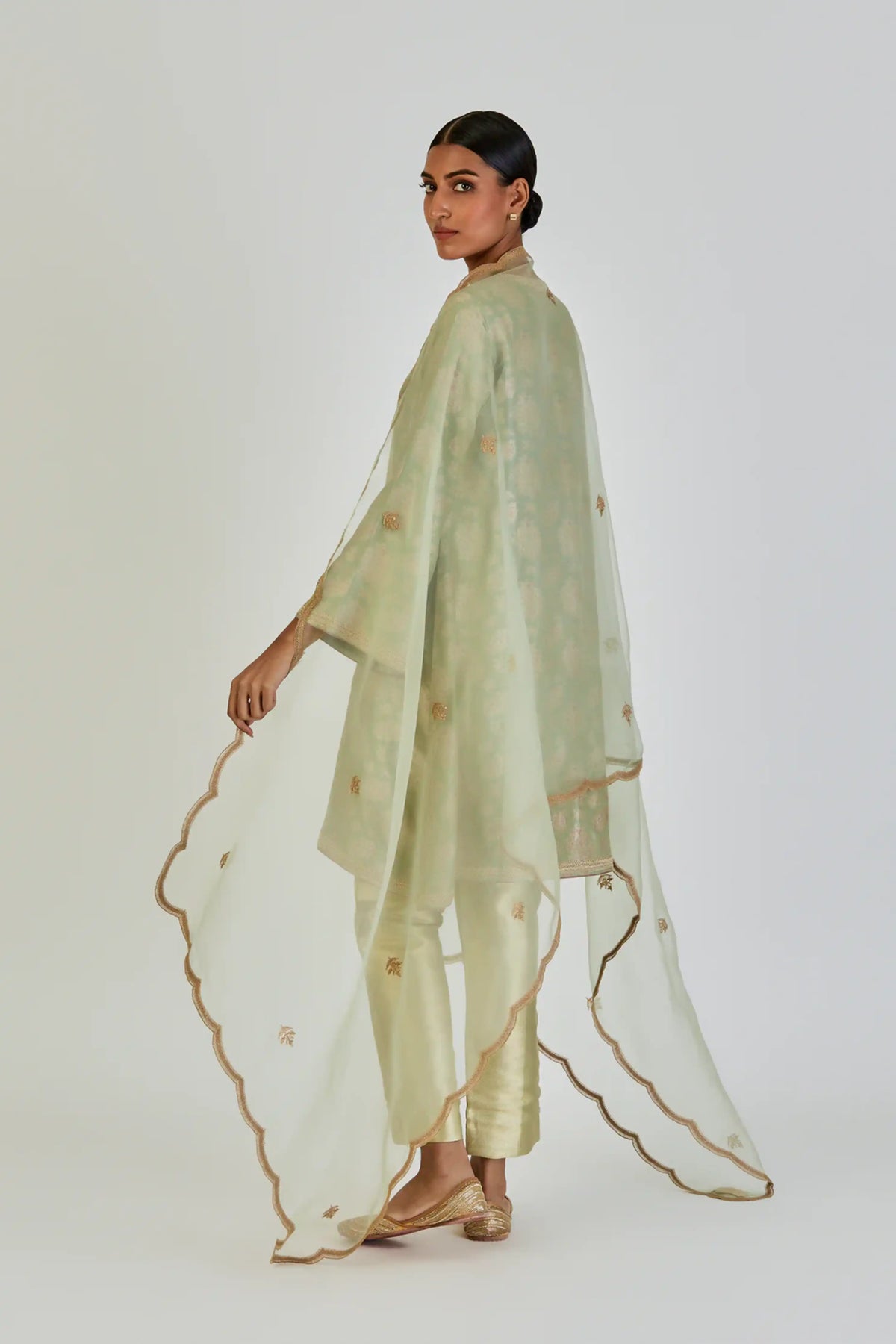 Vani Dupatta