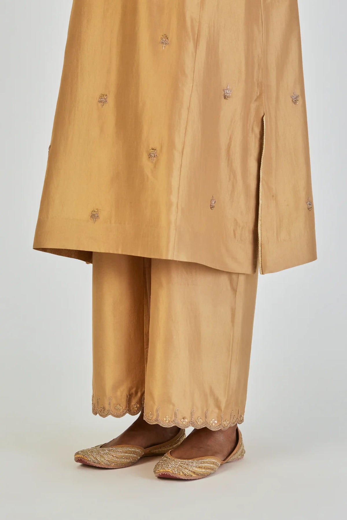 Indrani Kurta And Pant