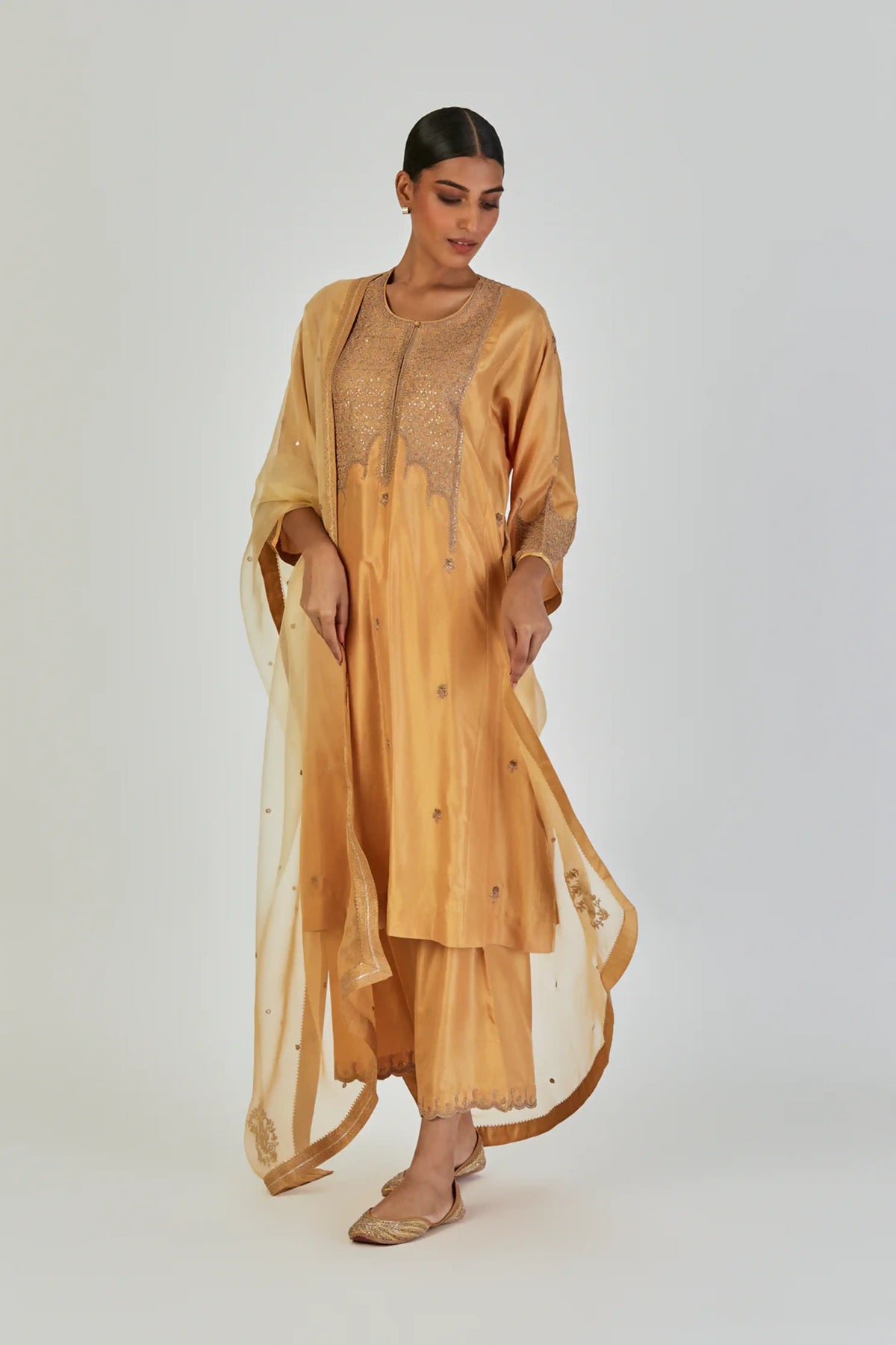 Myra Dupatta
