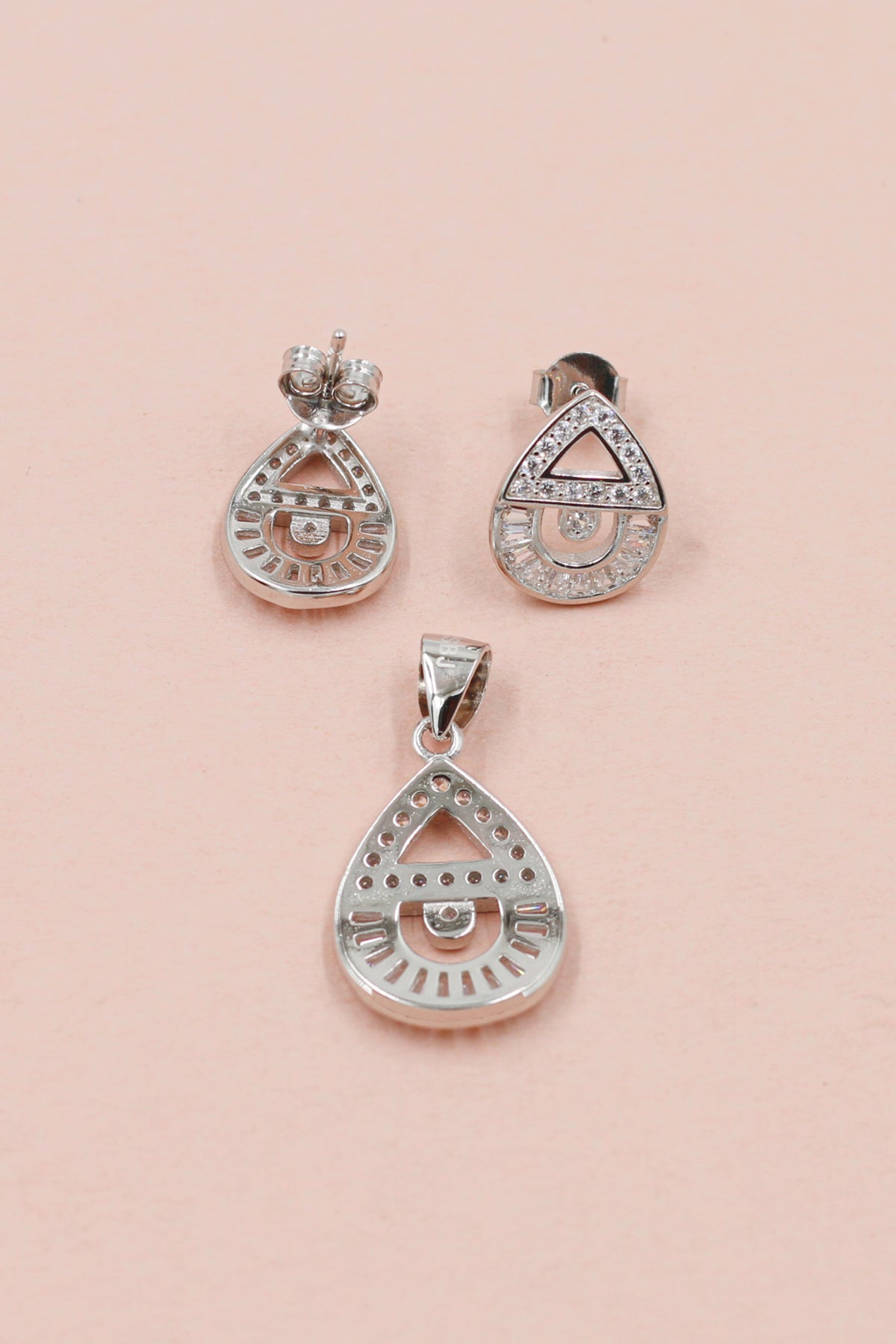 Cubic Zirconia Collection Pendant Set