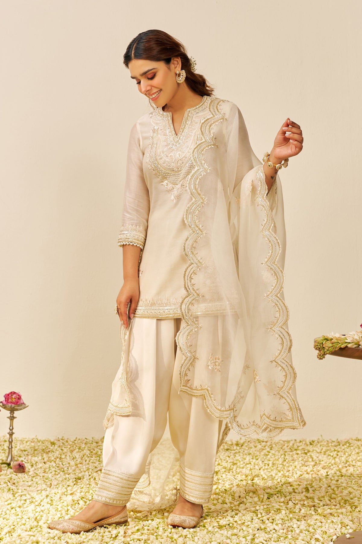 Sara Daisy Ivory Kurta With Salwar