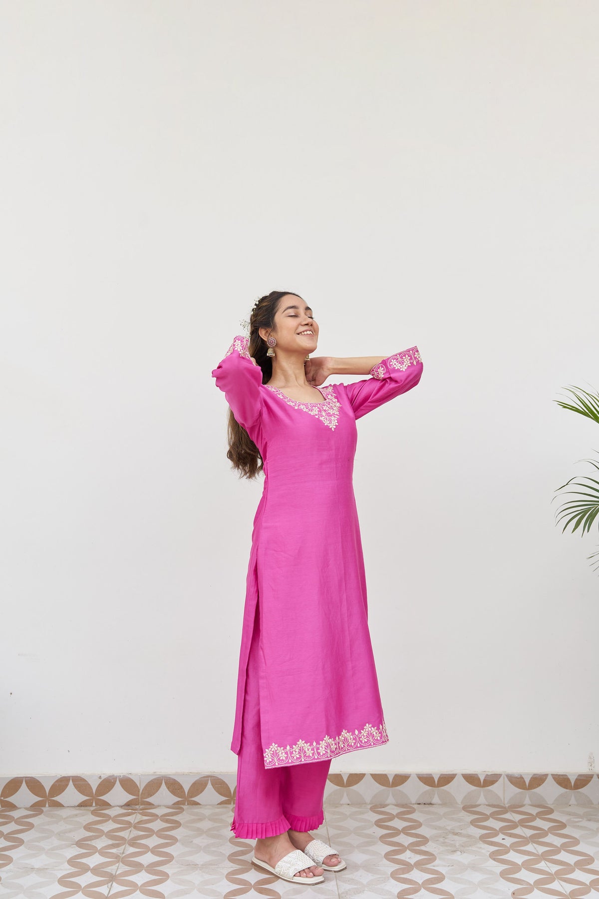 Magenta chanderi embroidered kurta set