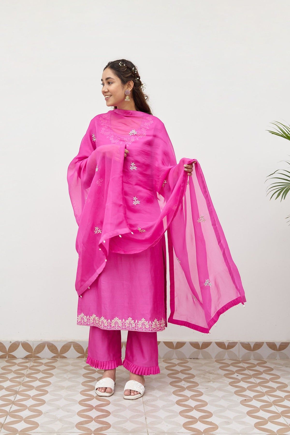 Magenta chanderi embroidered kurta set