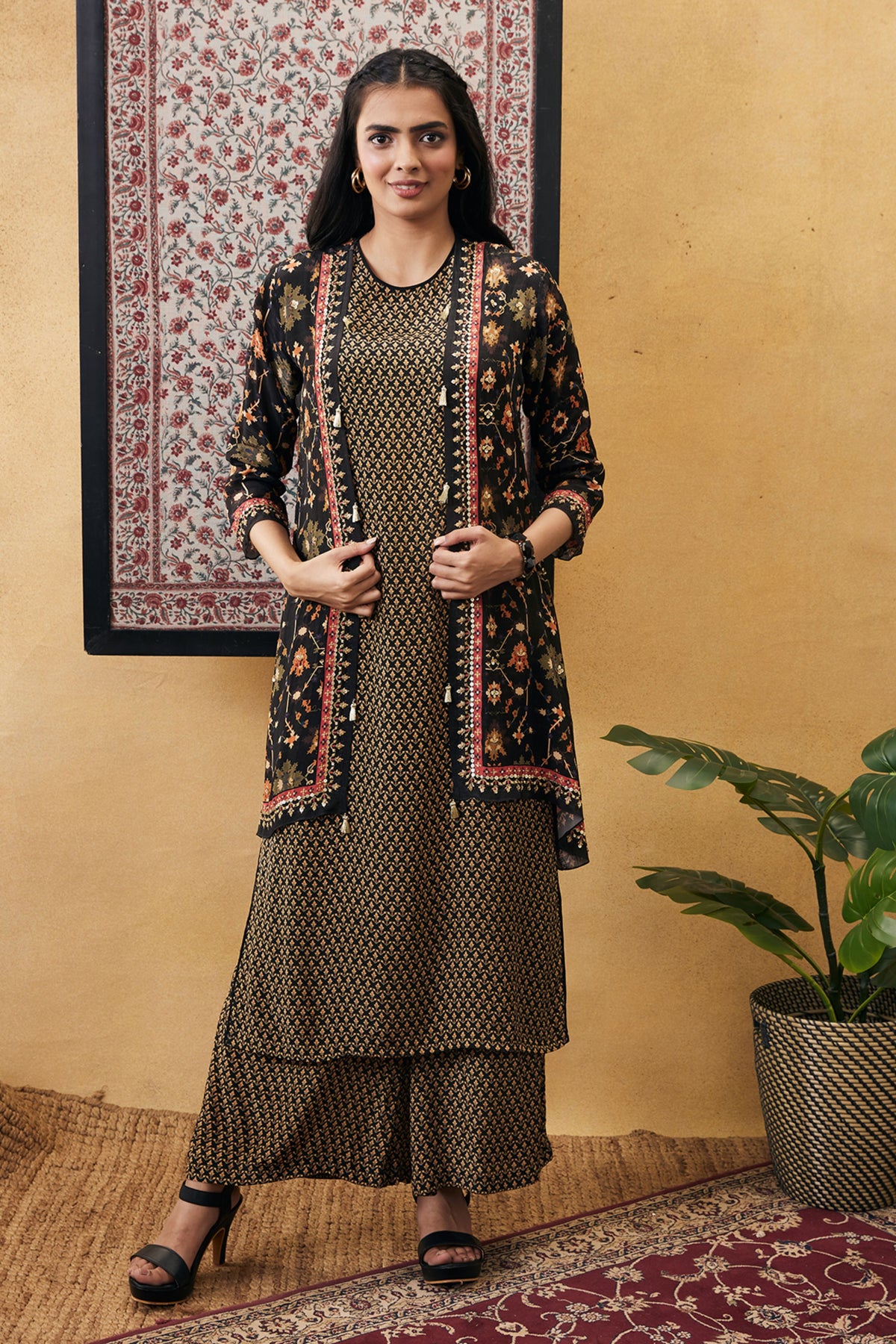 Zahra Printed Kurta Set With Jacket