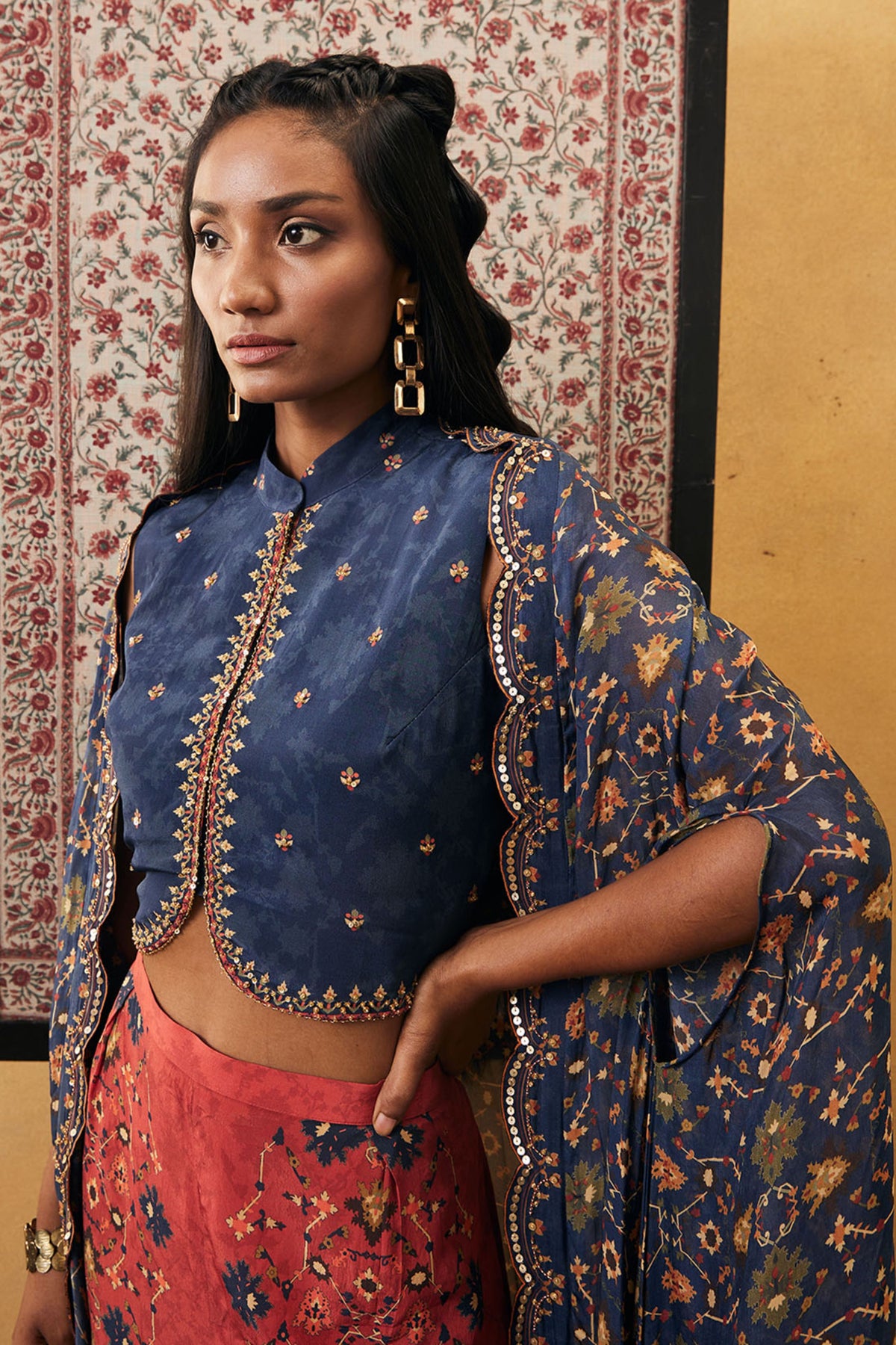 Zahra Co-ord Set With Cape