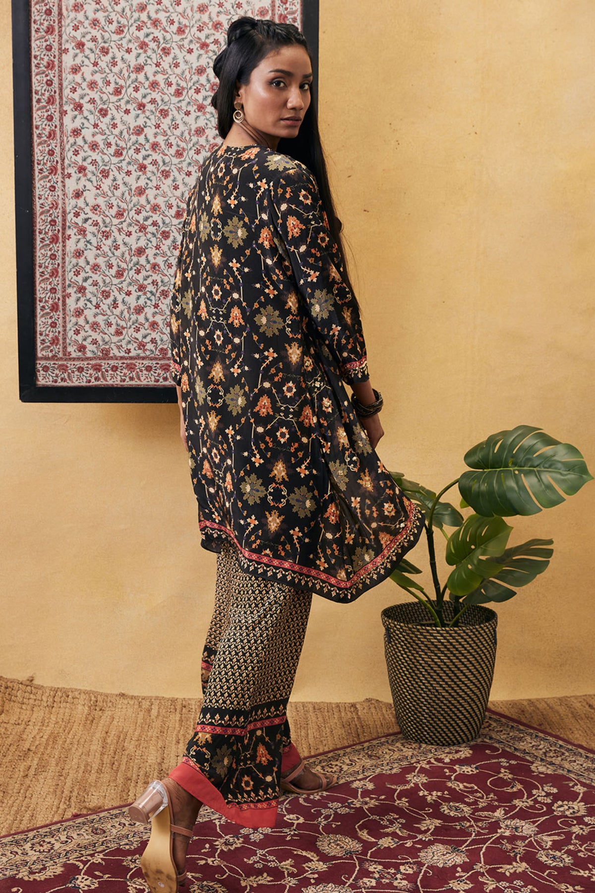 Zahra Co-ord Set With Jacket