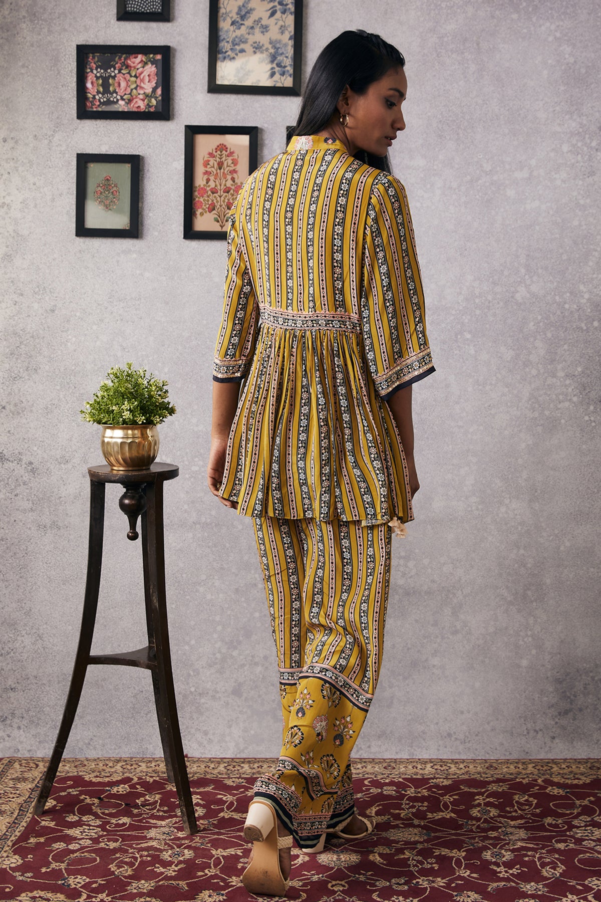 Sarouk  Kurta Set