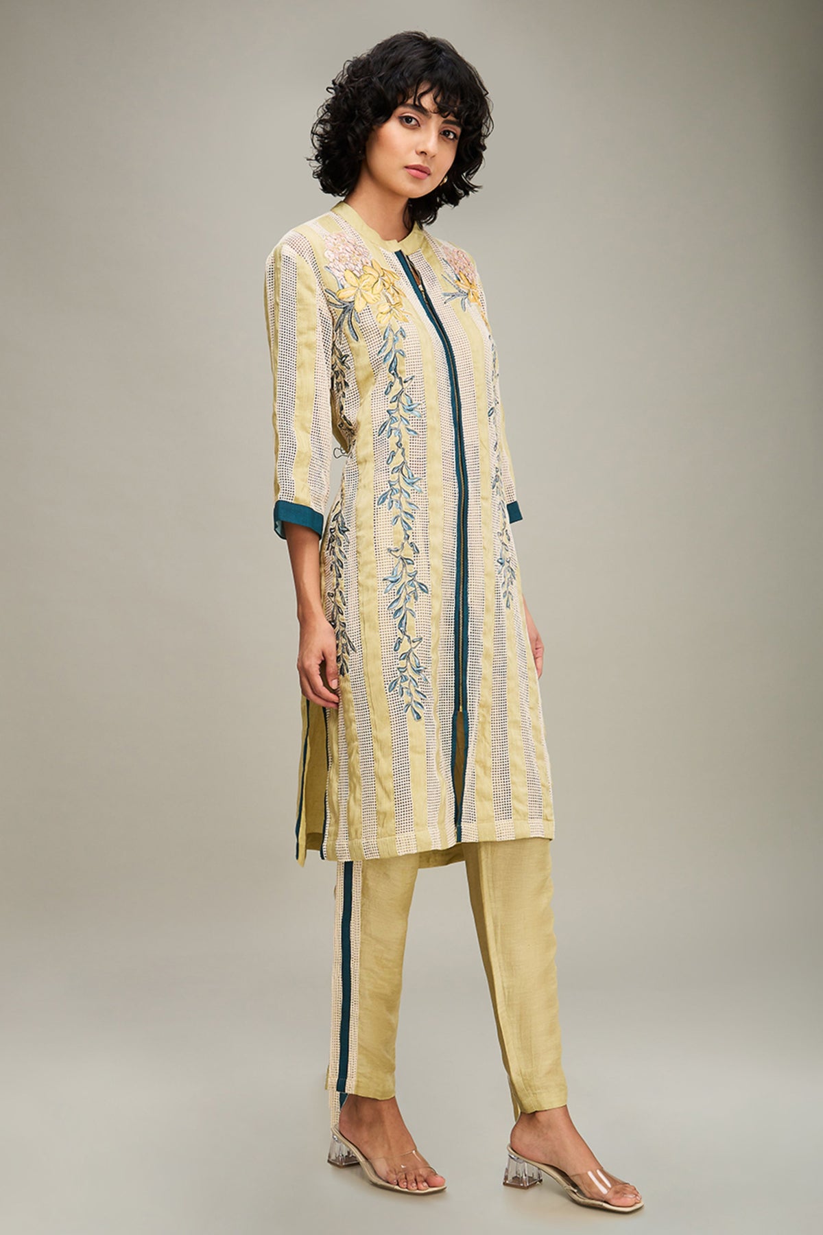 Zinnia Applique Kurta Set