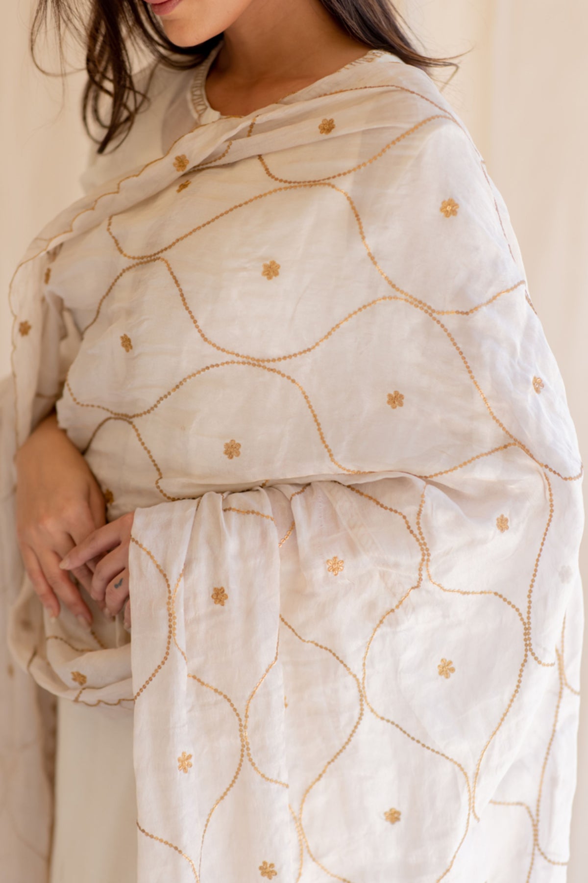 Ivory jaal odhani