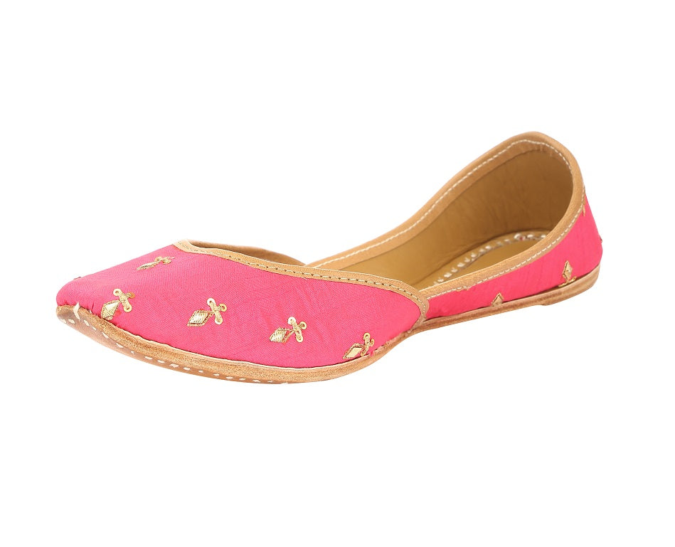 Silk jutti in pink