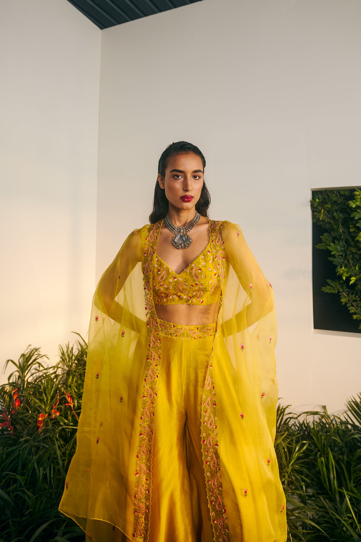Rahee Cape Set
