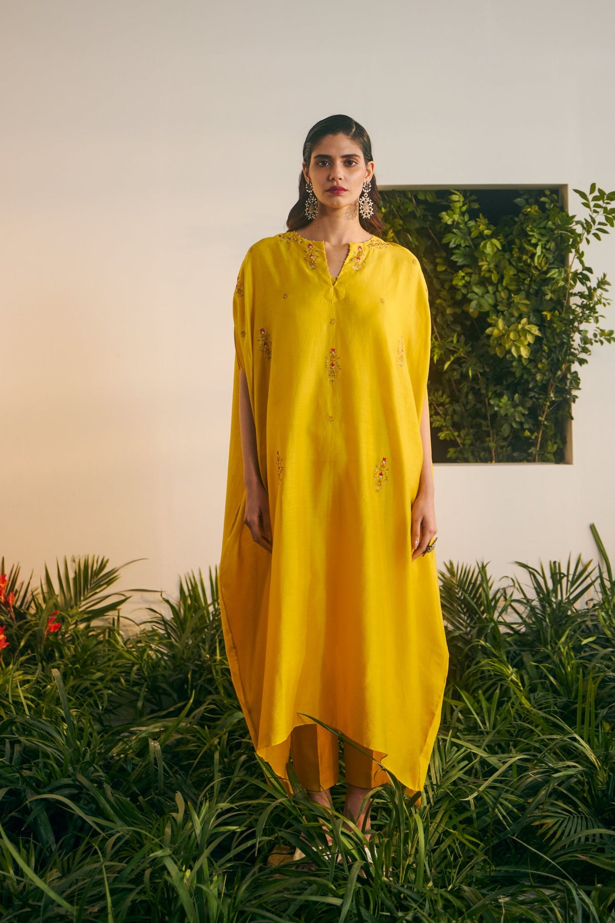 Yahvi Kaftan Set