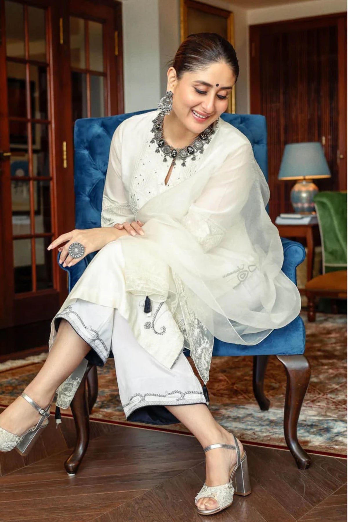 Kareena Kapoor in Devnaagri