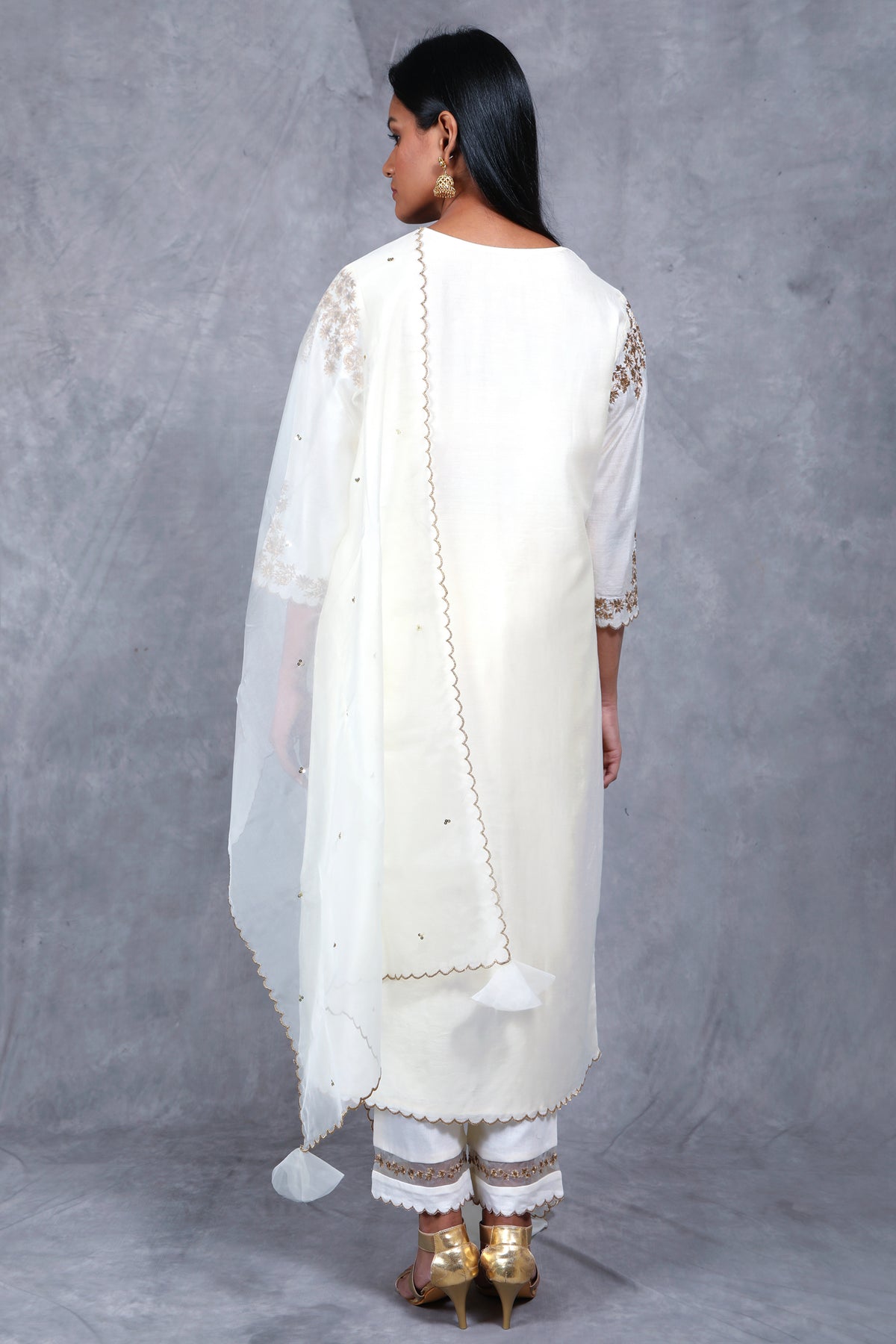 Mogra a v-neck kurta set