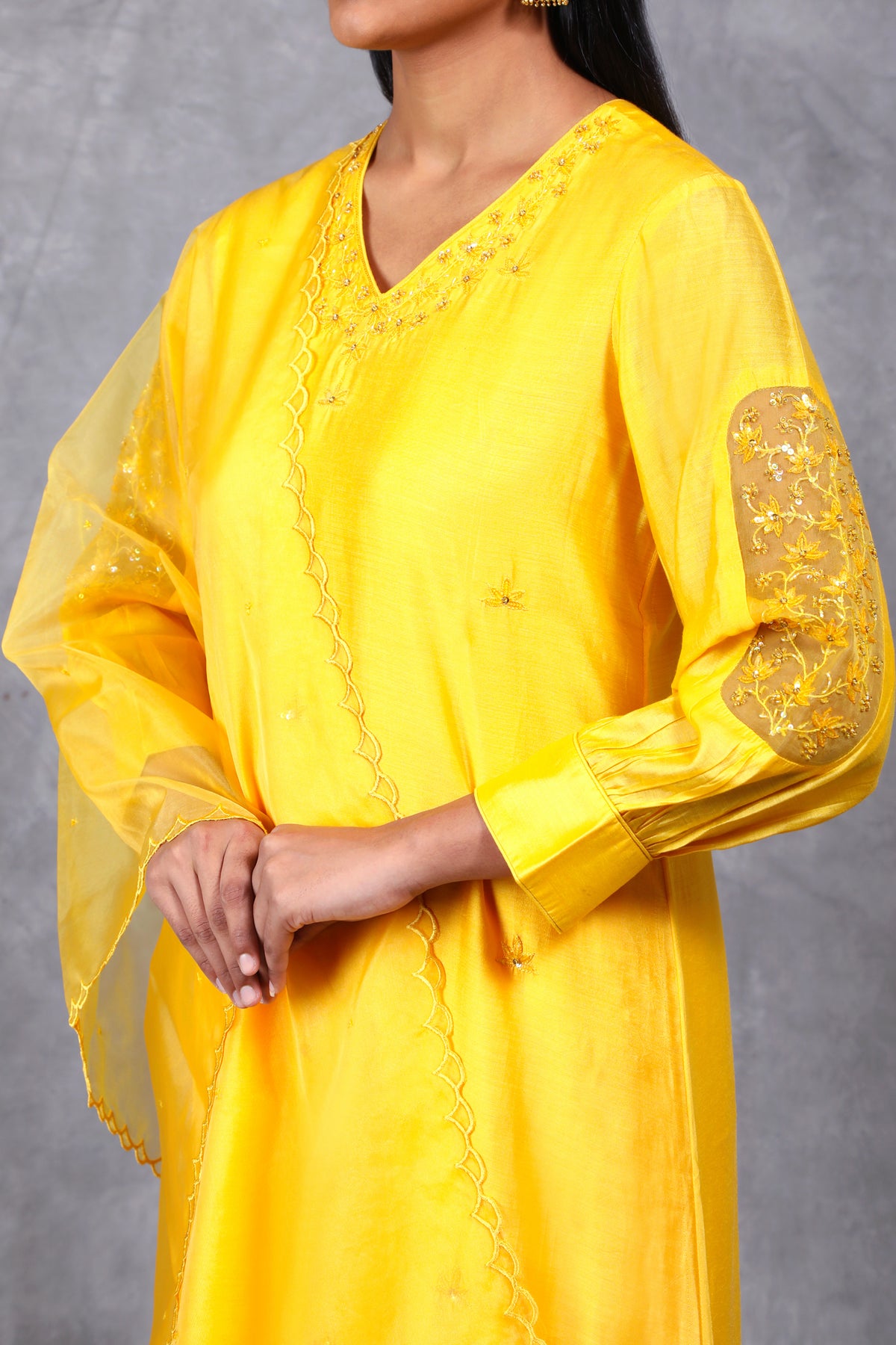 Basant v-neck kurta set