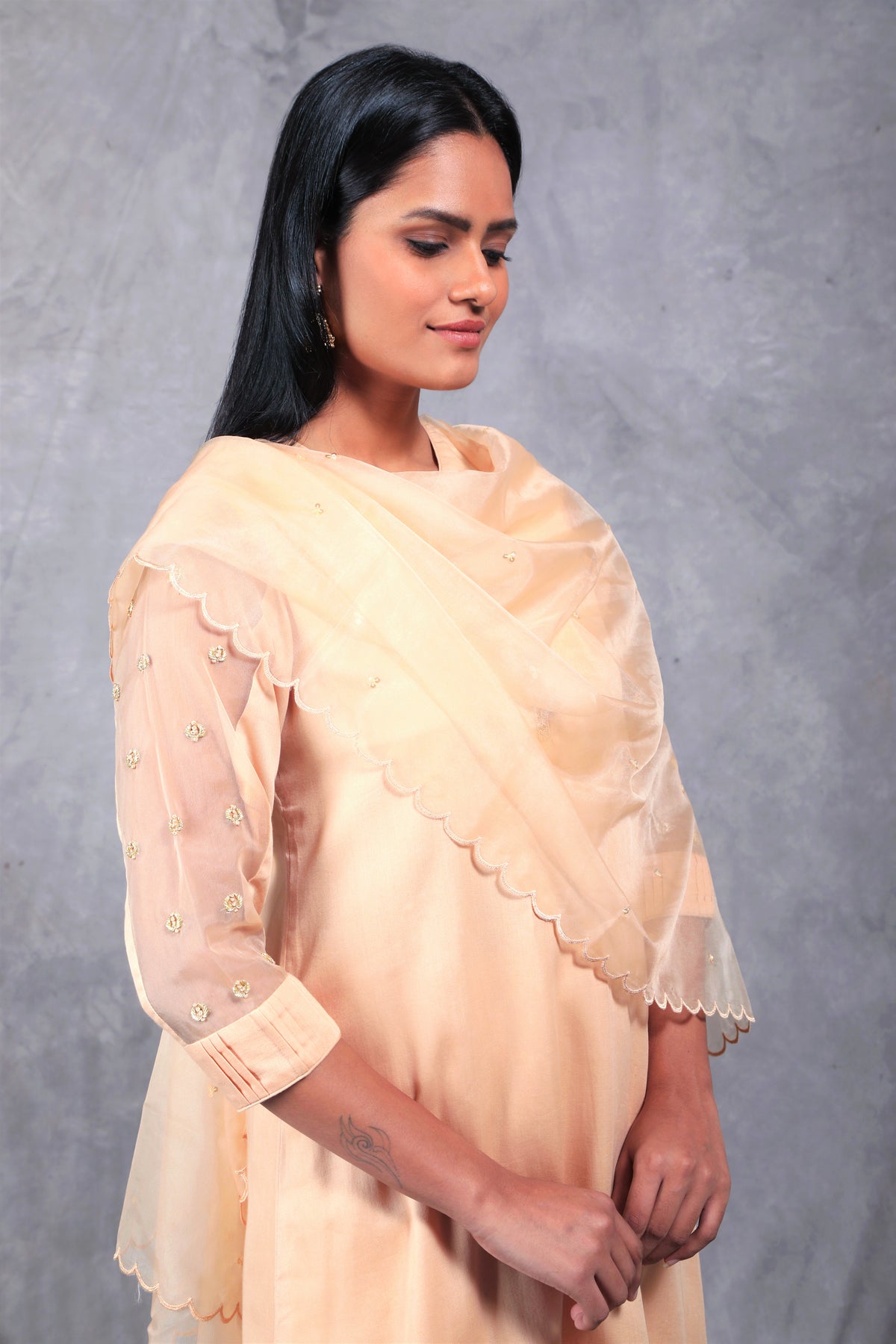 Karuna a round neck kurta set