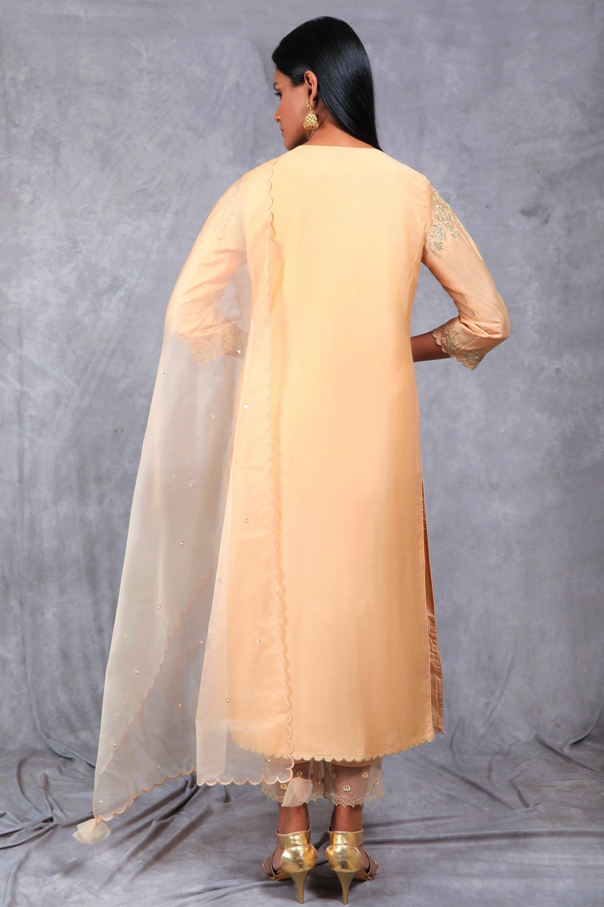 Resham round neck kurta set