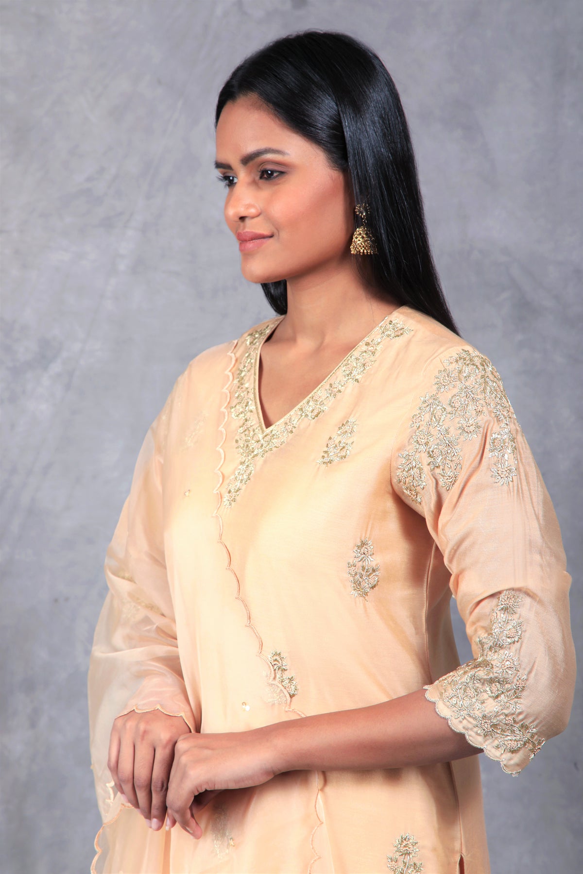 Resham round neck kurta set