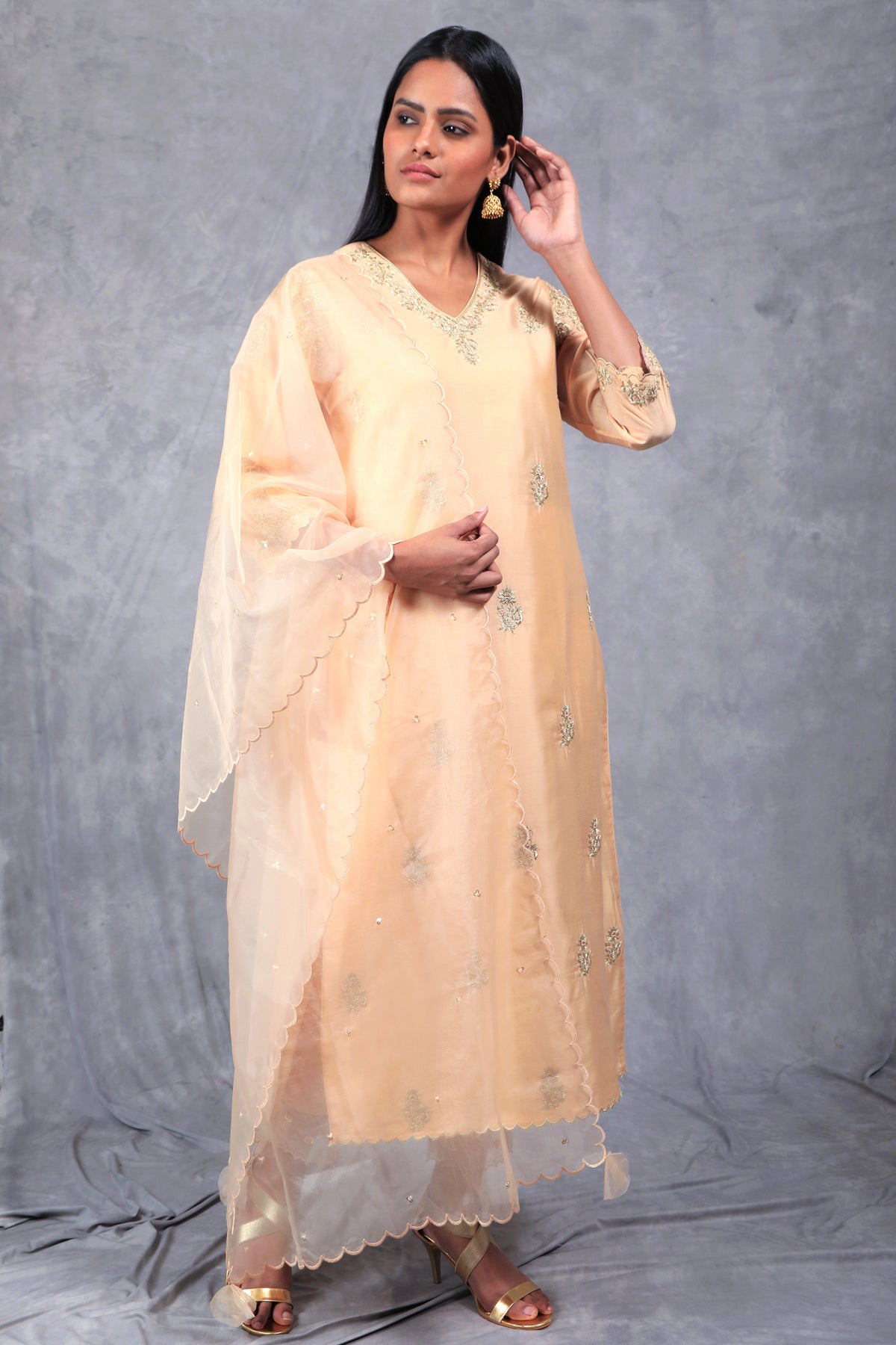 Resham round neck kurta set